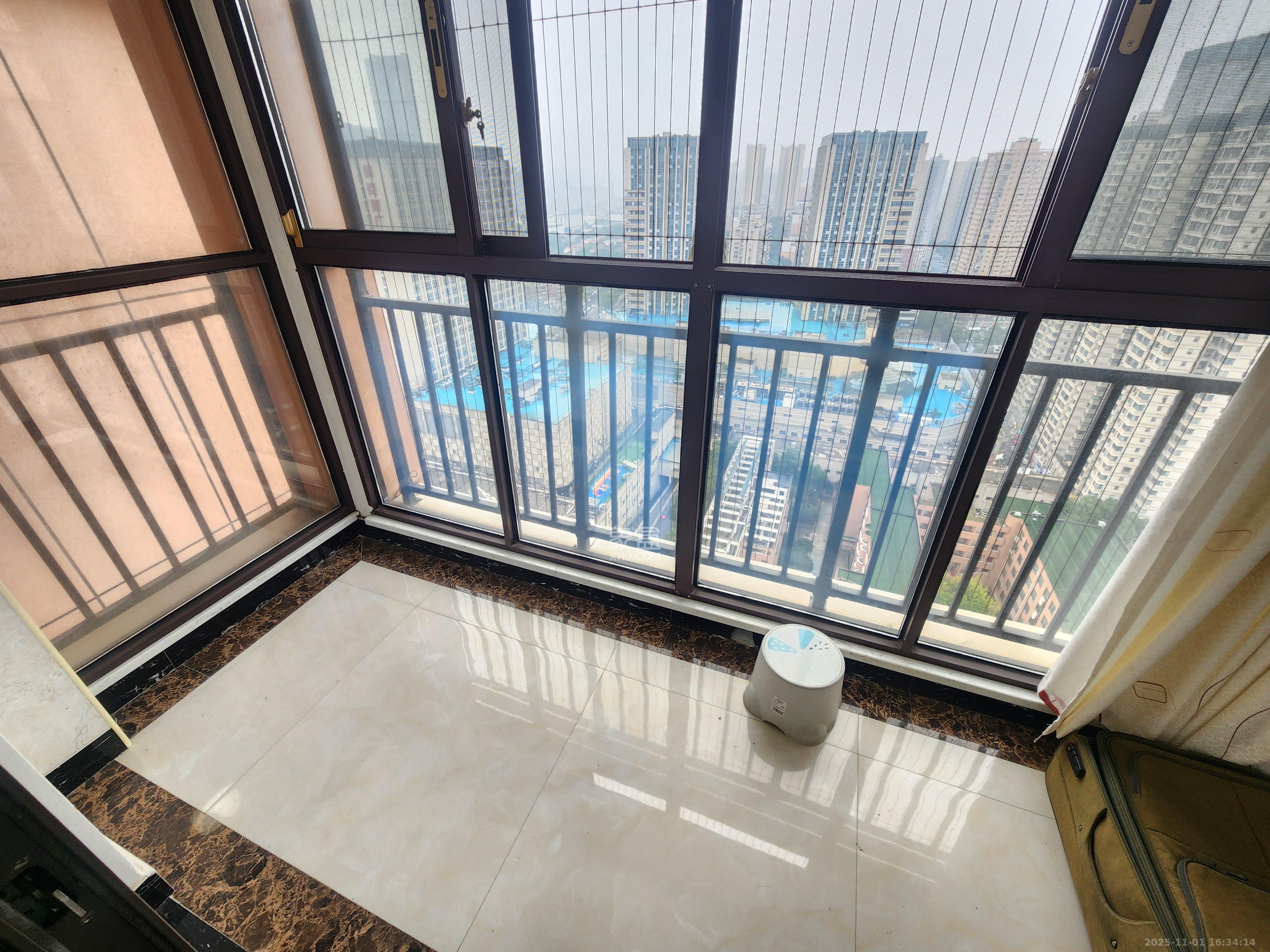 联晟大厦 2室2厅1卫 2200.0元/月 联晟大厦 2室2厅1卫 2200.0元/月室内图