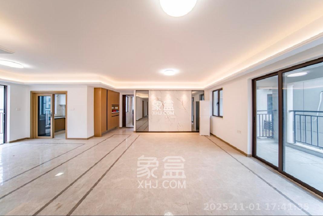 城发恒伟星雅韵（恒伟星辉苑）  4室2厅1卫    4000.0元/月