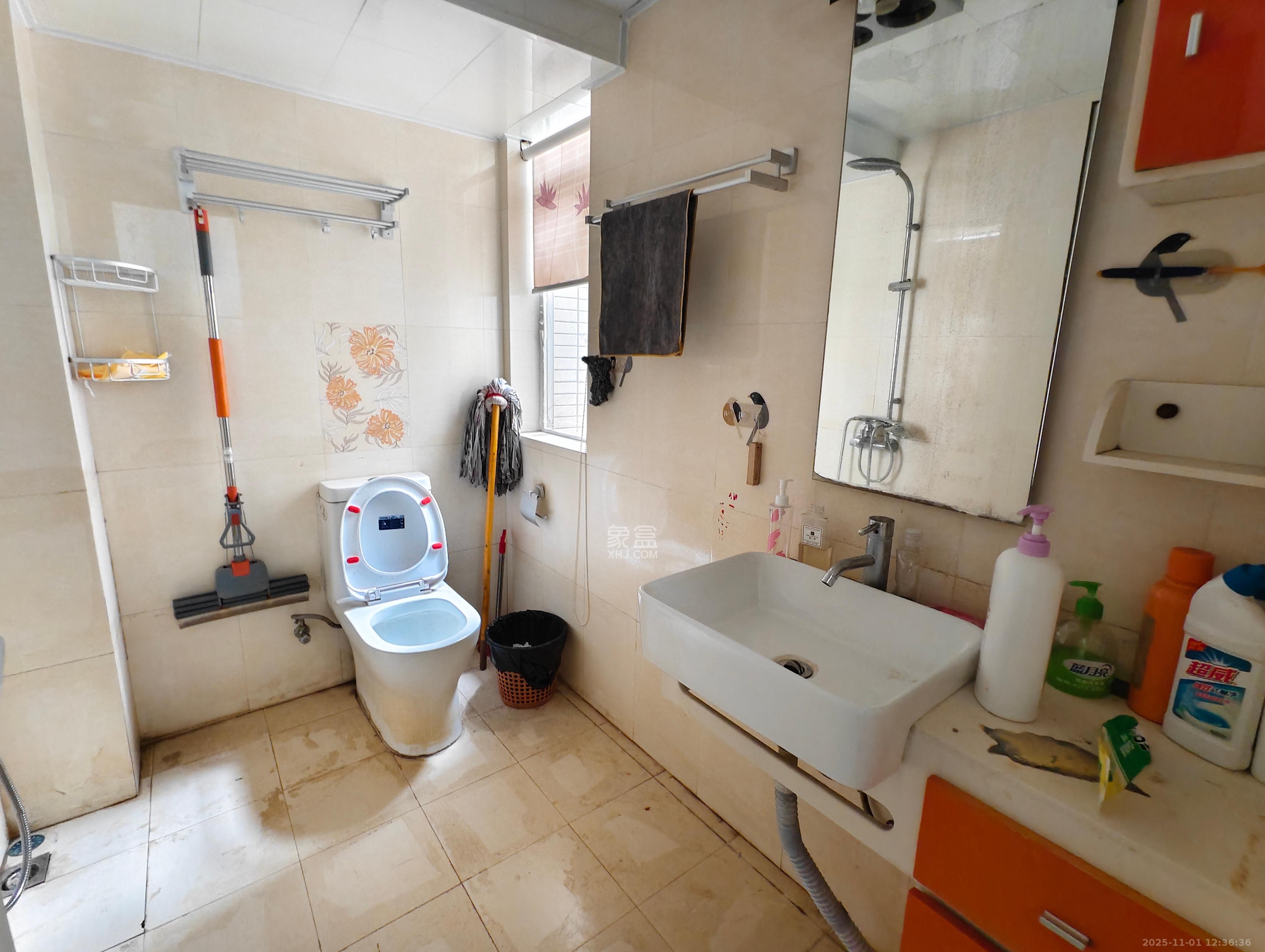 万丽景园 3室2厅1卫 1700.0元/月 万丽景园 3室2厅1卫 1700.0元/月室内图