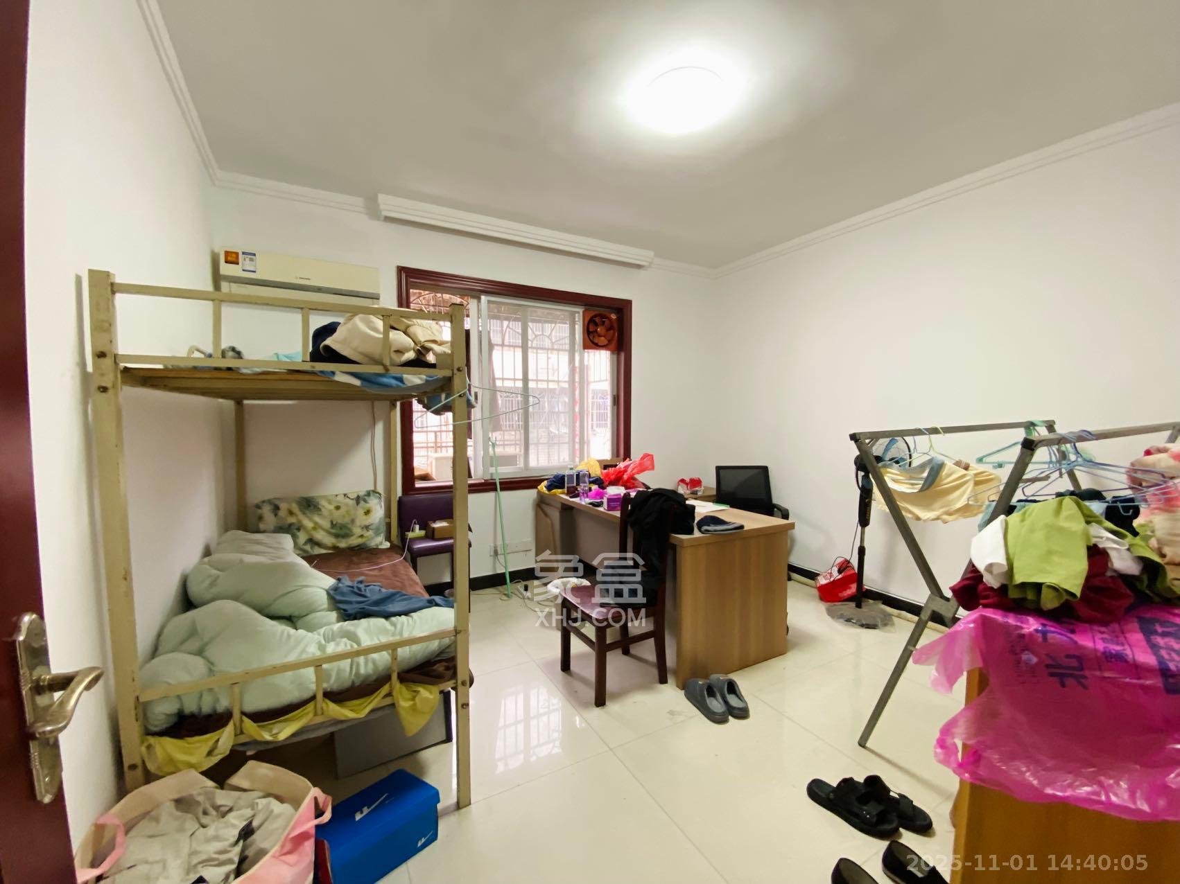 高桥日化城  1室0厅0卫    2400.0元/月室内图