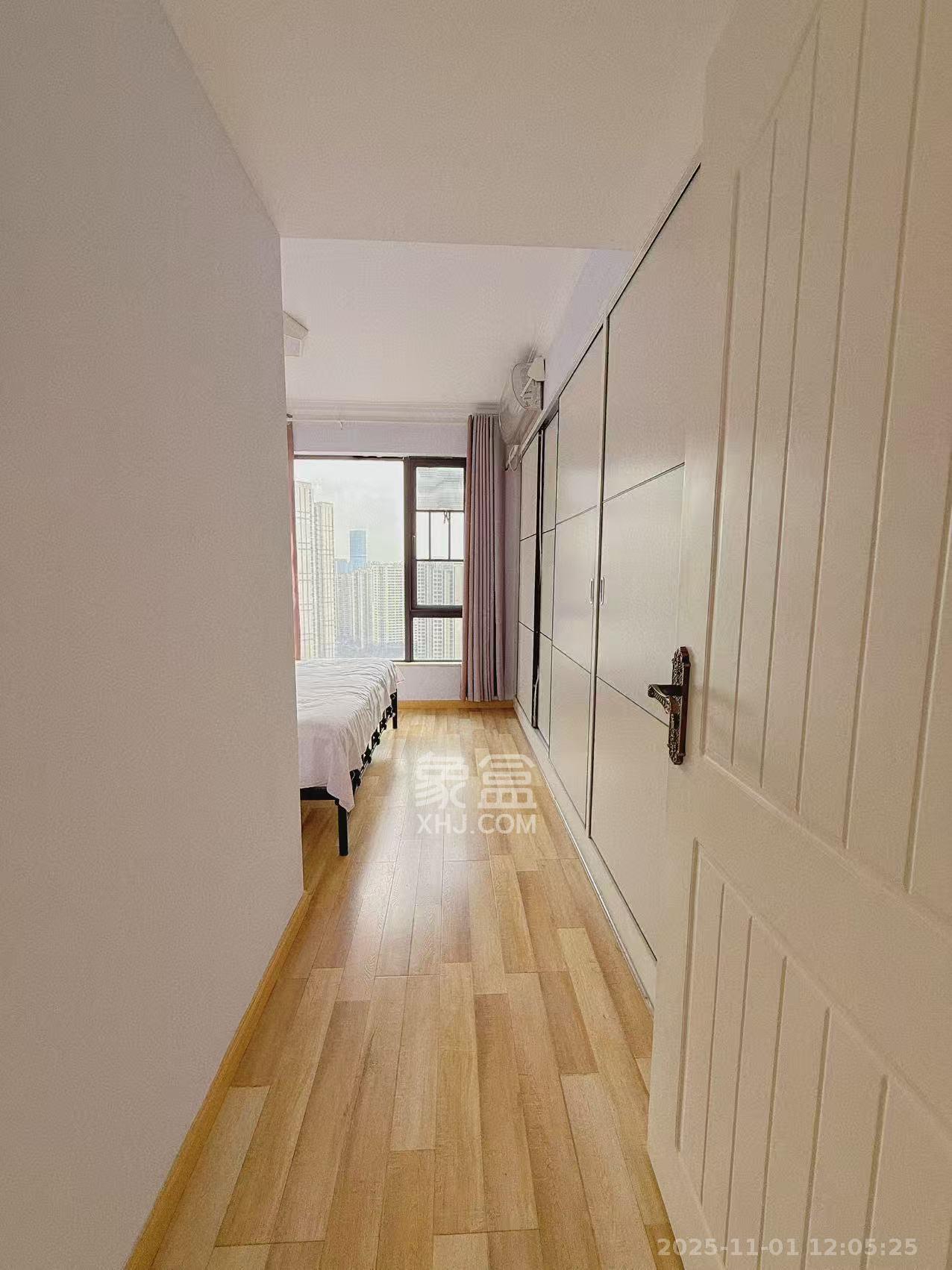 协信星澜汇  3室2厅1卫    3000.0元/月室内图