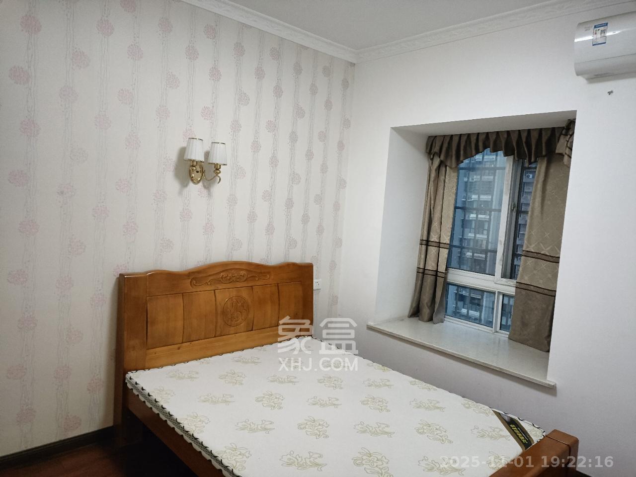 楚天世纪城东苑  3室2厅1卫    1900.0元/月室内图