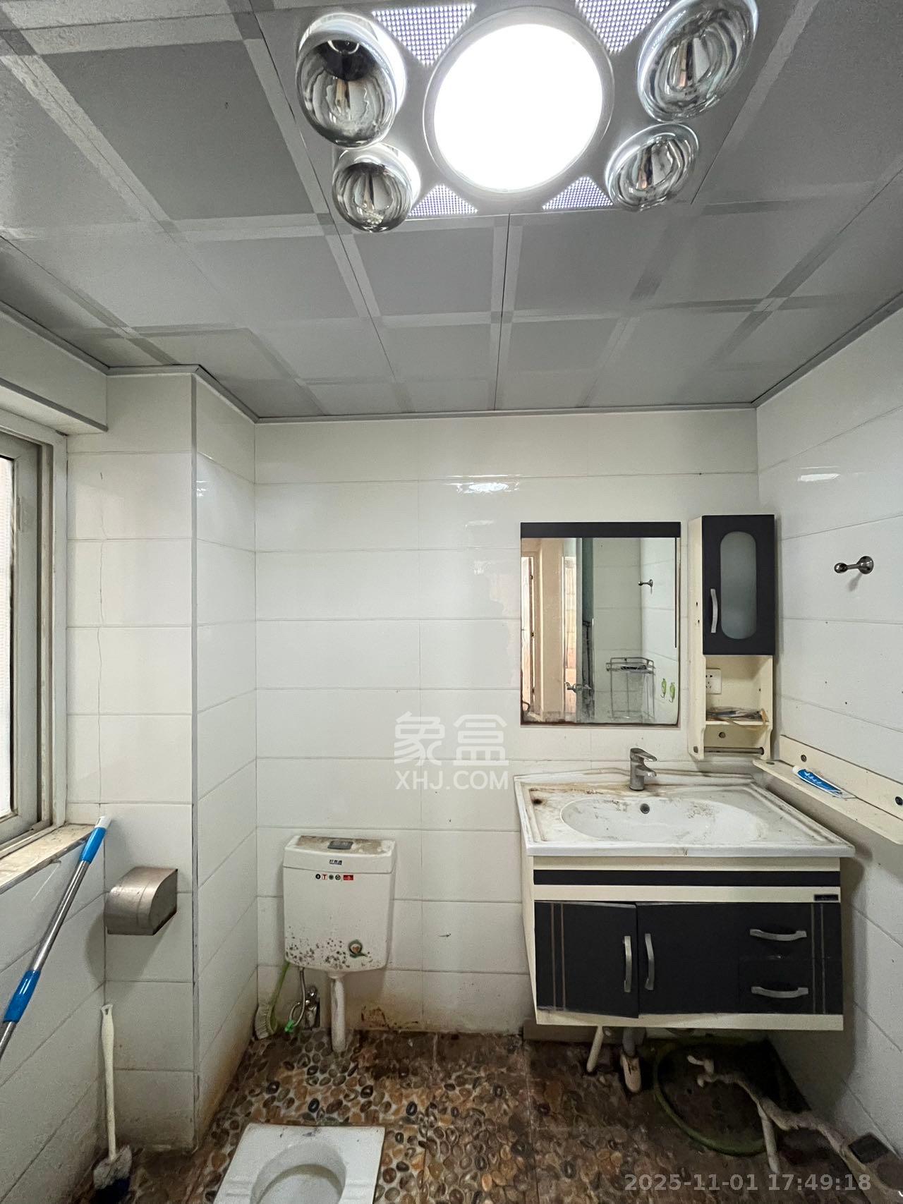 山水湾  2室2厅1卫    1680.0元/月室内图