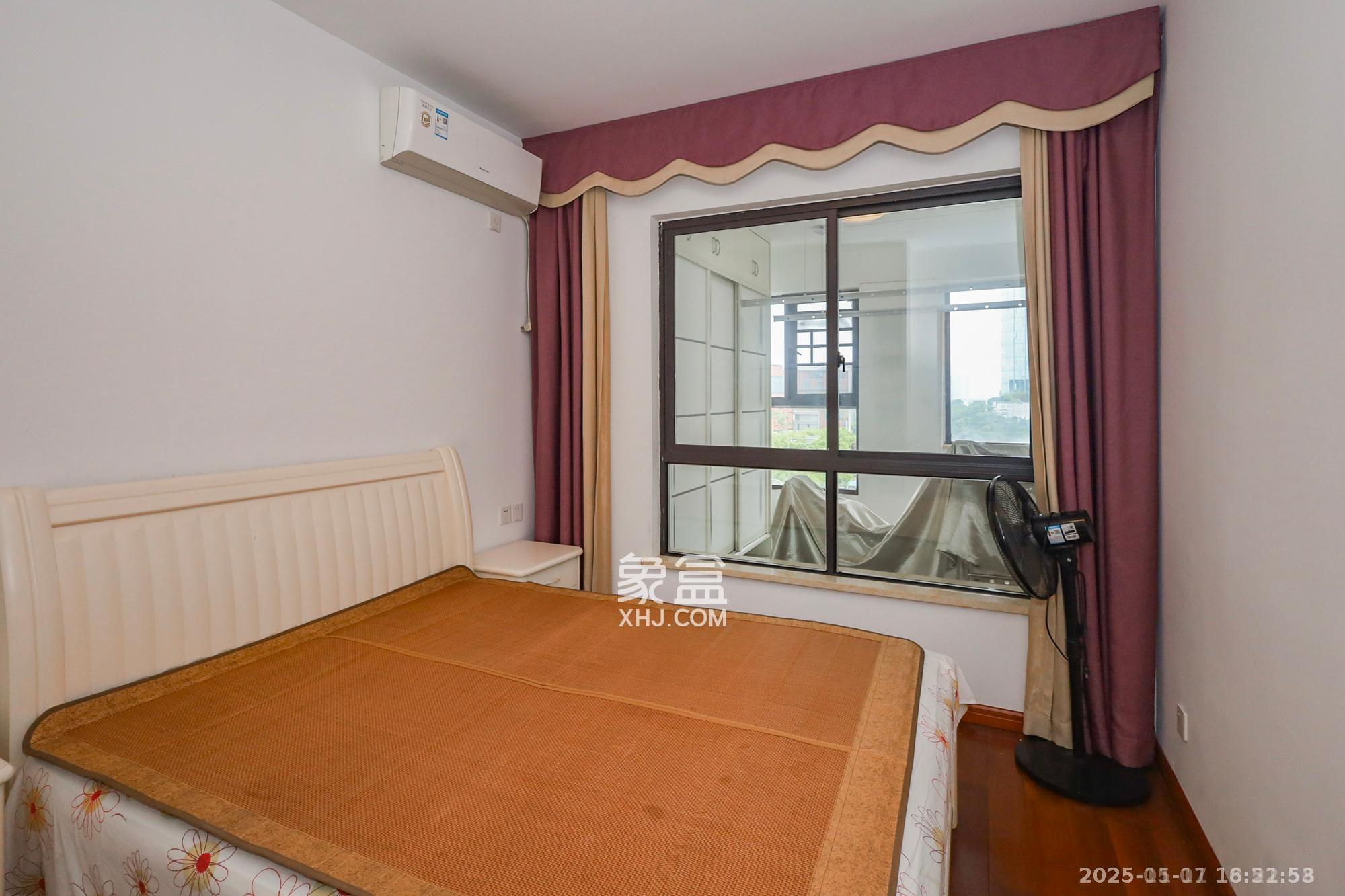 南山雍江汇（滨江国际新城）  3室2厅2卫    3700.0元/月室内图