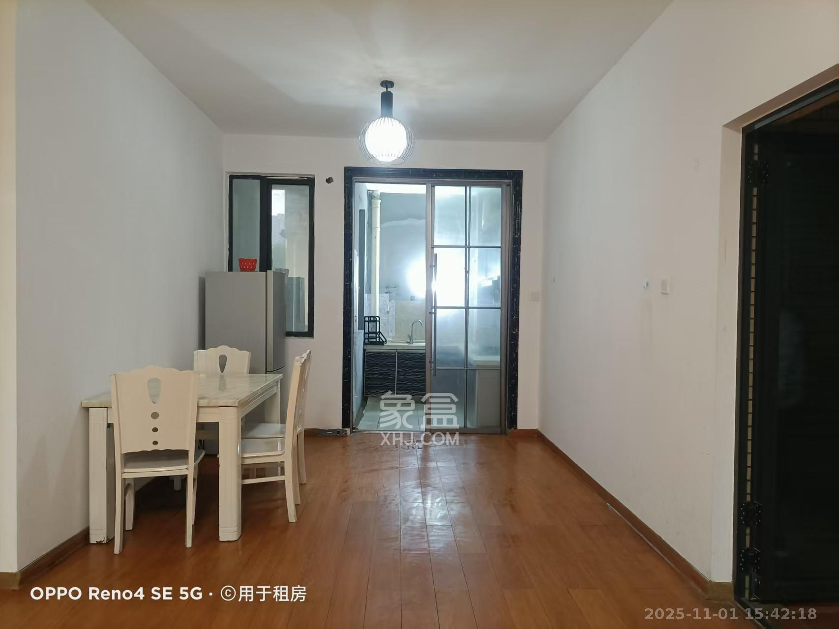 长房白沙湾  3室2厅1卫    2500.0元/月室内图