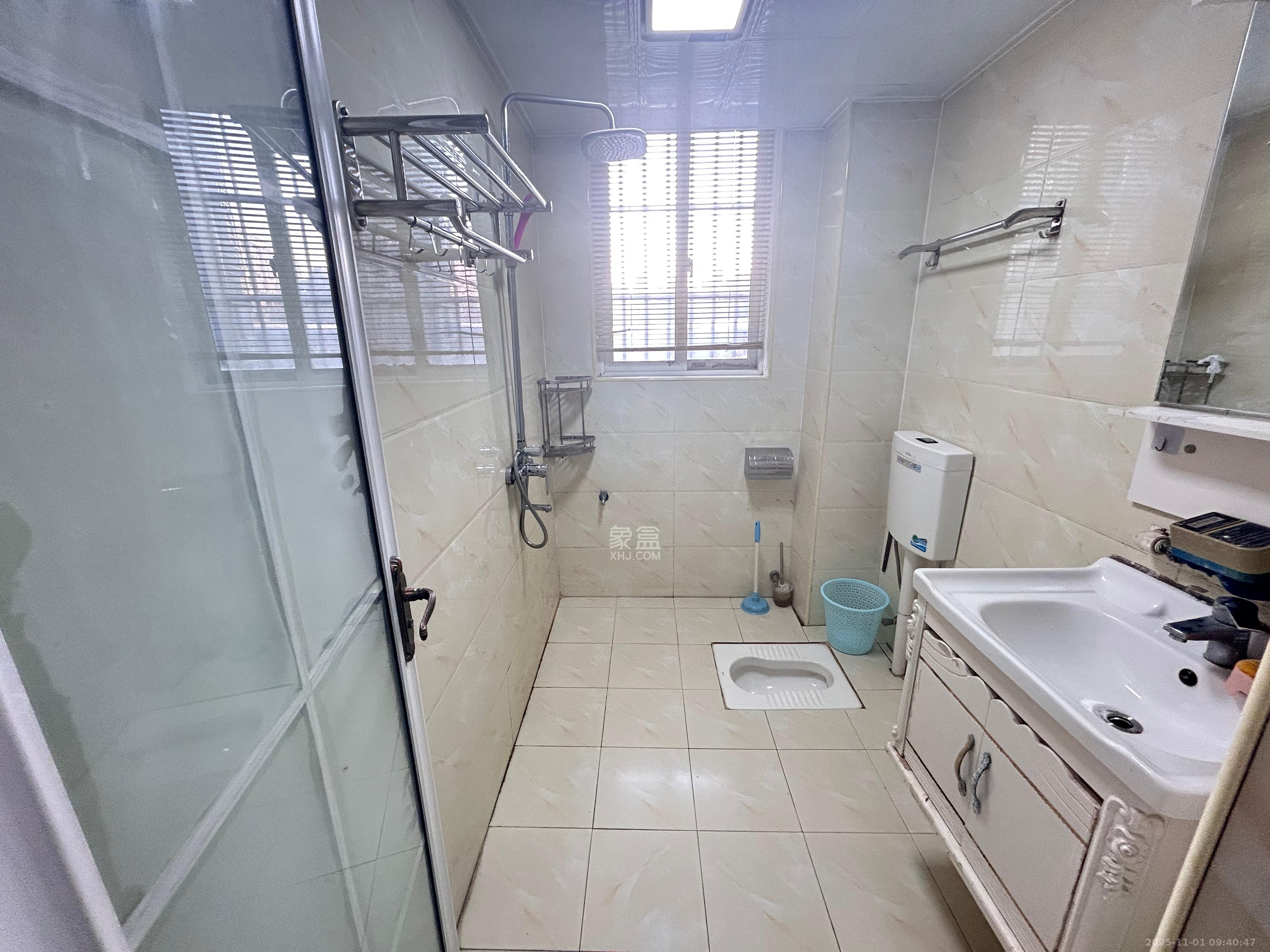 世景华庭  2室2厅1卫    1600.0元/月室内图