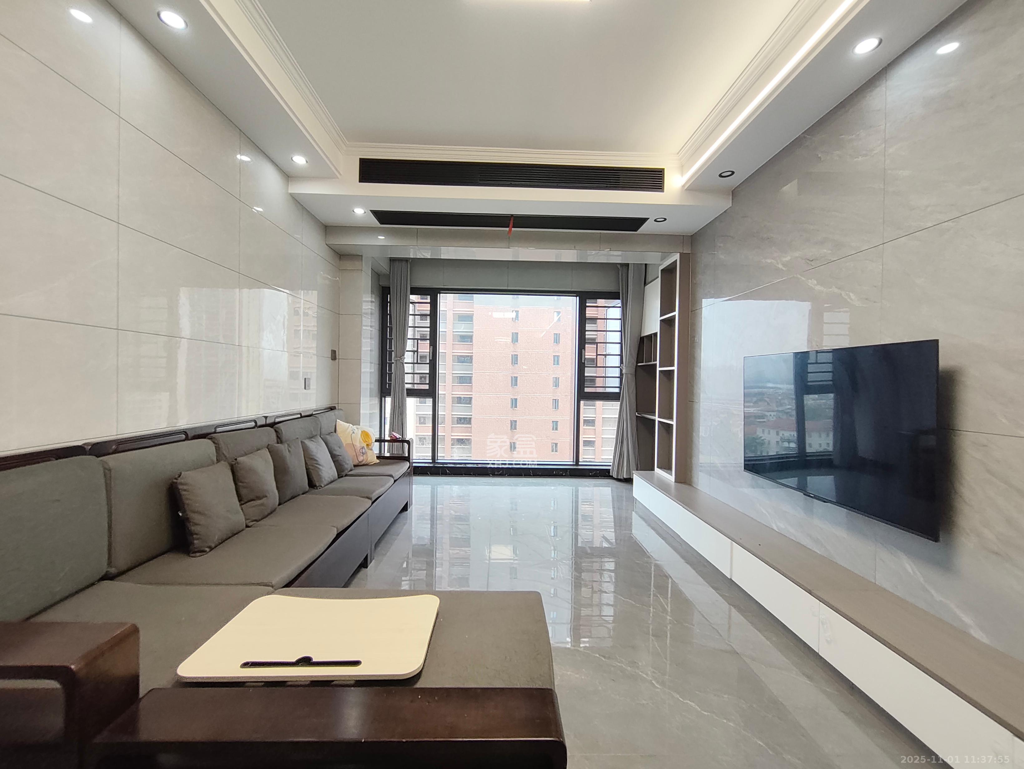 深业喜汇 3室2厅1卫 2300.0元/月 深业喜汇 3室2厅1卫 2300.0元/月室内图