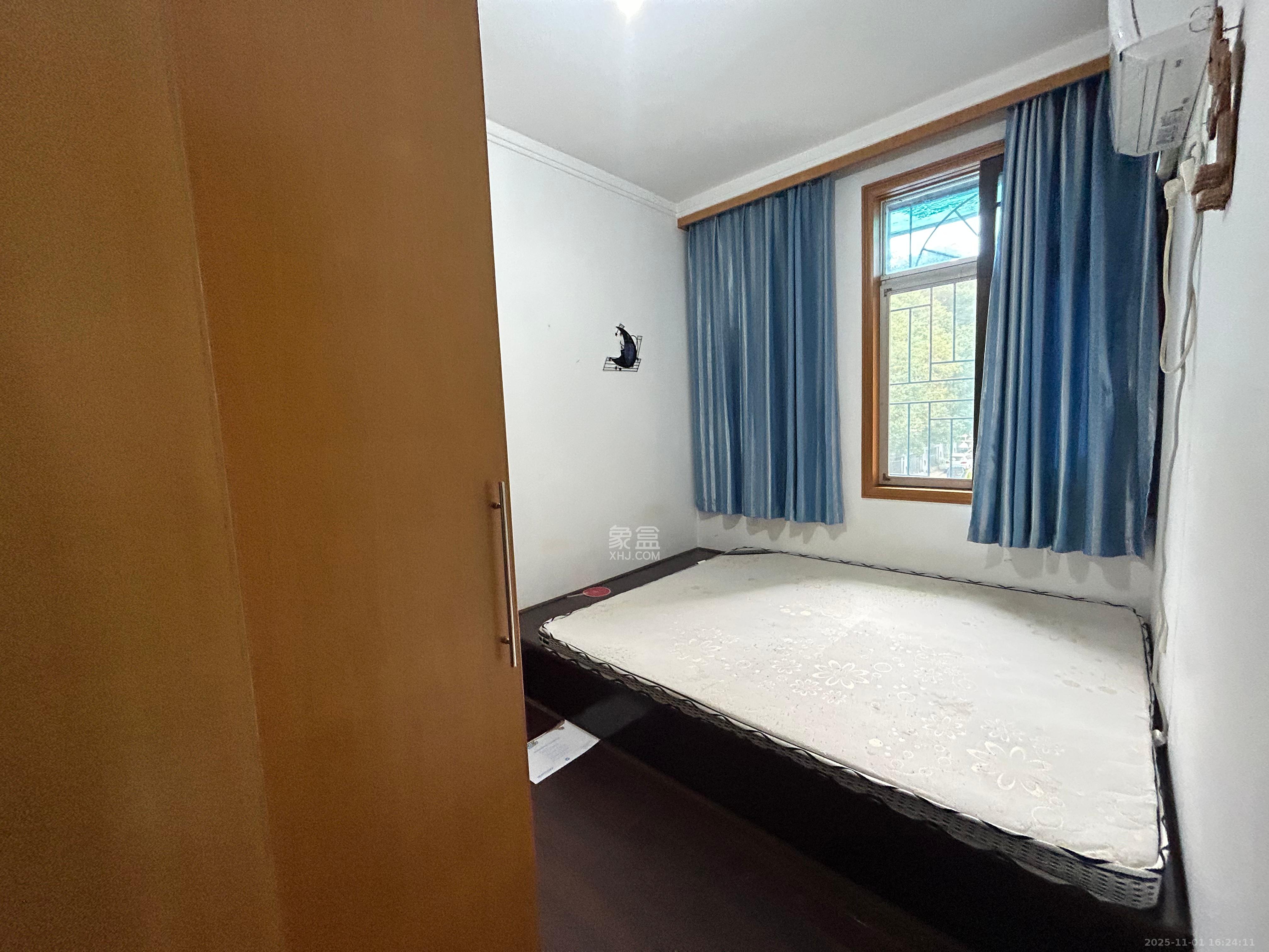 创远花园  4室2厅2卫    3600.0元/月 创远花园  4室2厅2卫    3600.0元/月室内图