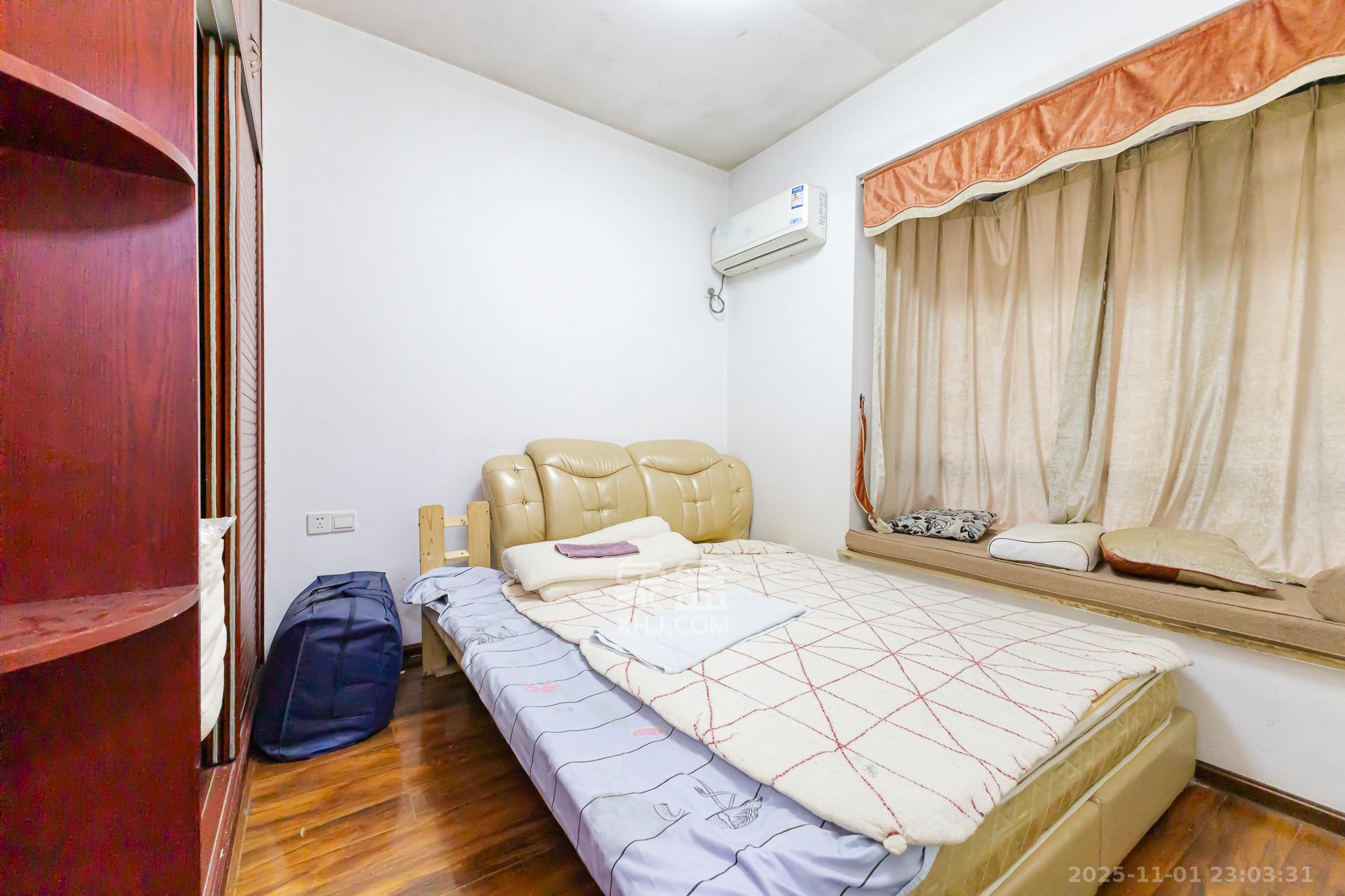 珠江东方明珠(新地东方明珠)三期 4室2厅2卫 100.0万 珠江东方明珠(新地东方明珠)三期 4室2厅2卫 100.0万卧室