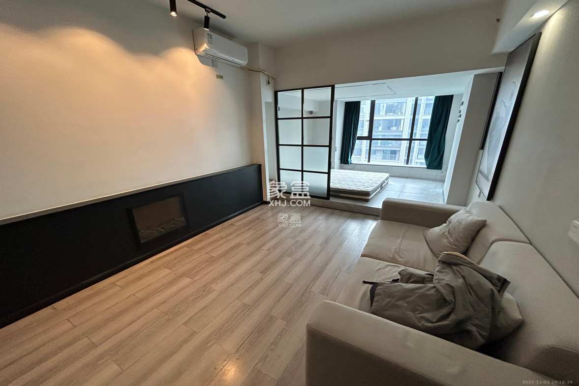 梅溪国际公寓(步步高新天地) 1室1厅1卫 1300.0元/月 梅溪国际公寓(步步高新天地) 1室1厅1卫 1300.0元/月室内图