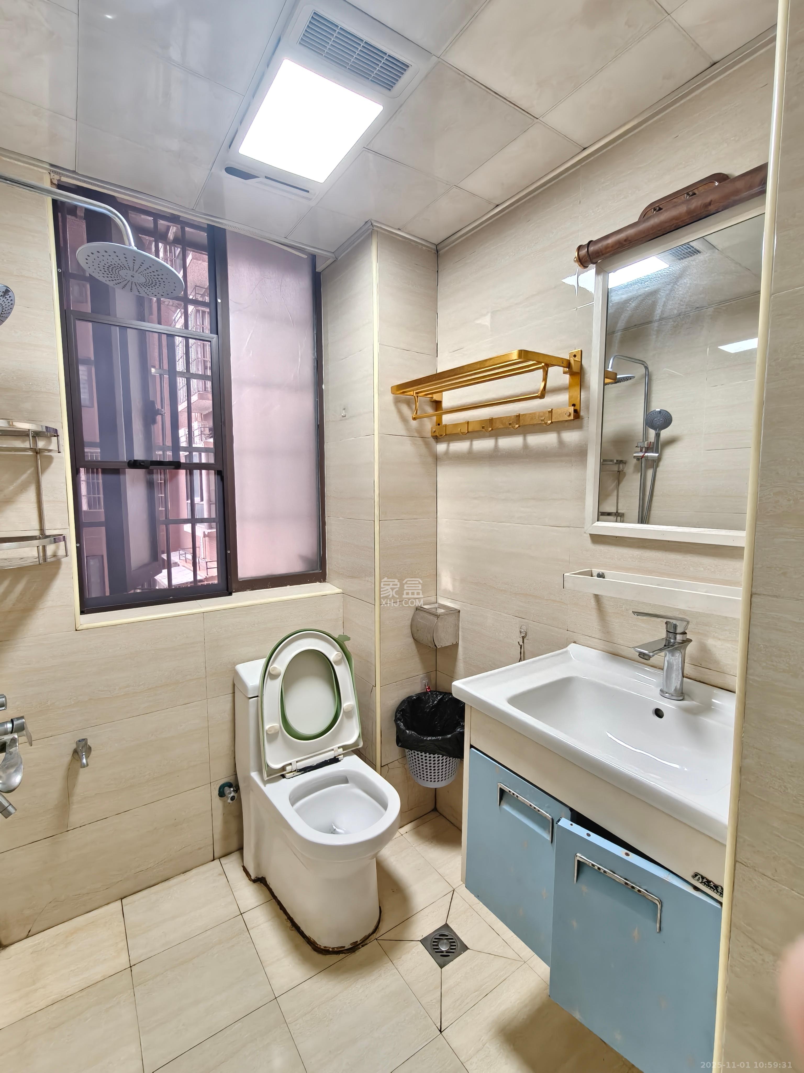 同鑫家园 2室2厅1卫 2200.0元/月 同鑫家园 2室2厅1卫 2200.0元/月室内图