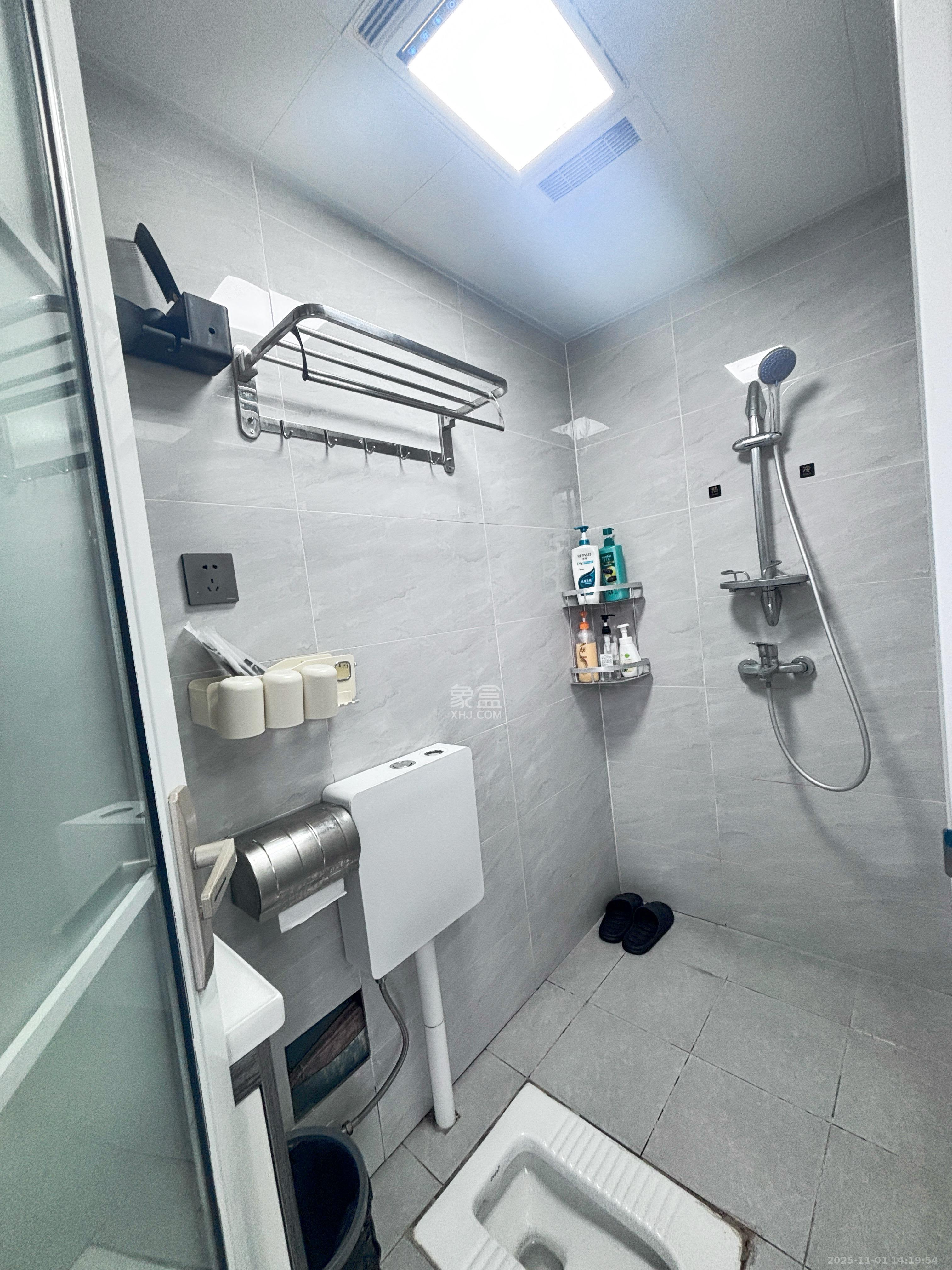 东一国际 2室2厅1卫 3200.0元/月 东一国际 2室2厅1卫 3200.0元/月室内图