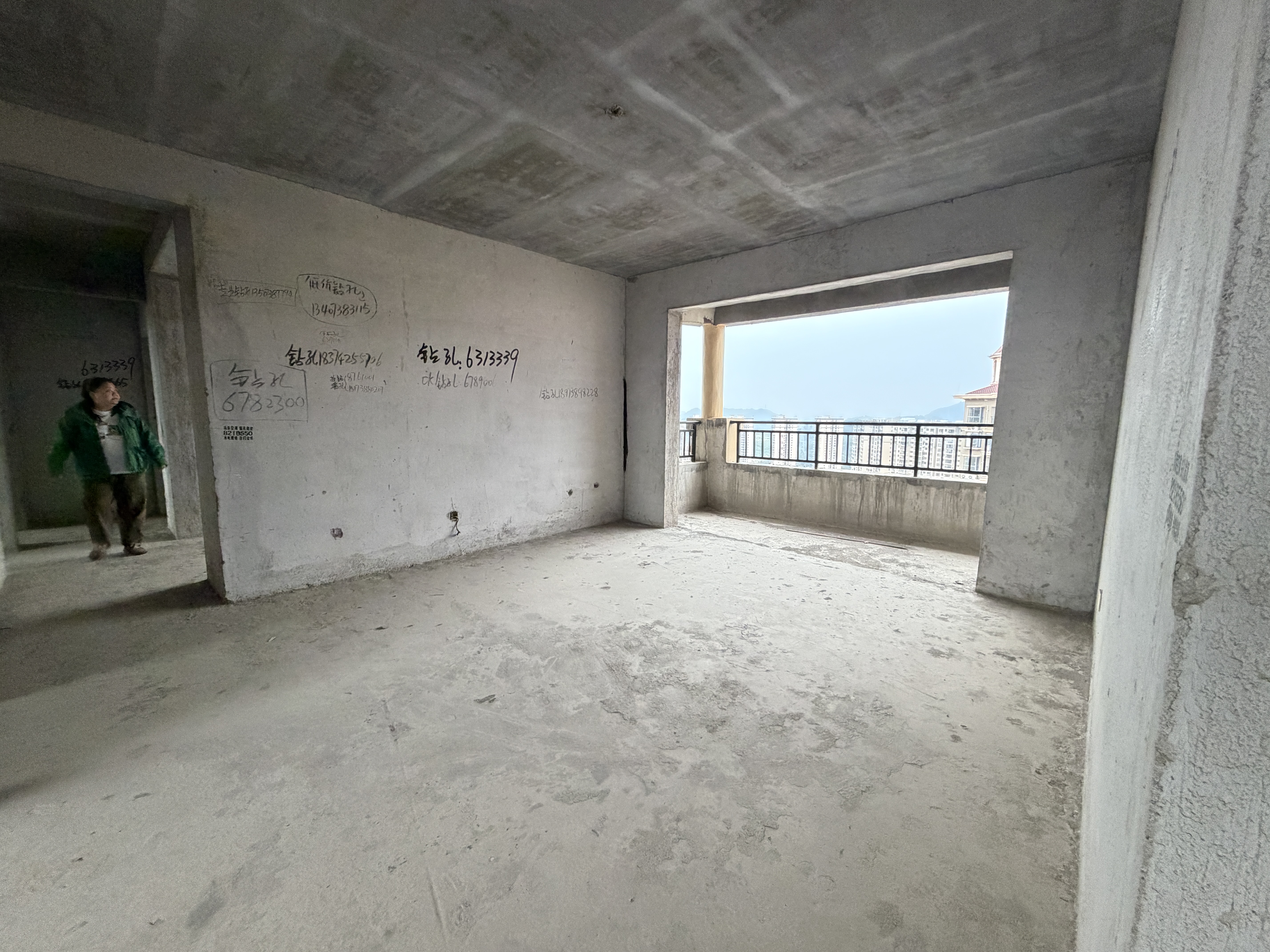 华剑首郡+五江珑悦  1室0厅0卫    60.0万客厅