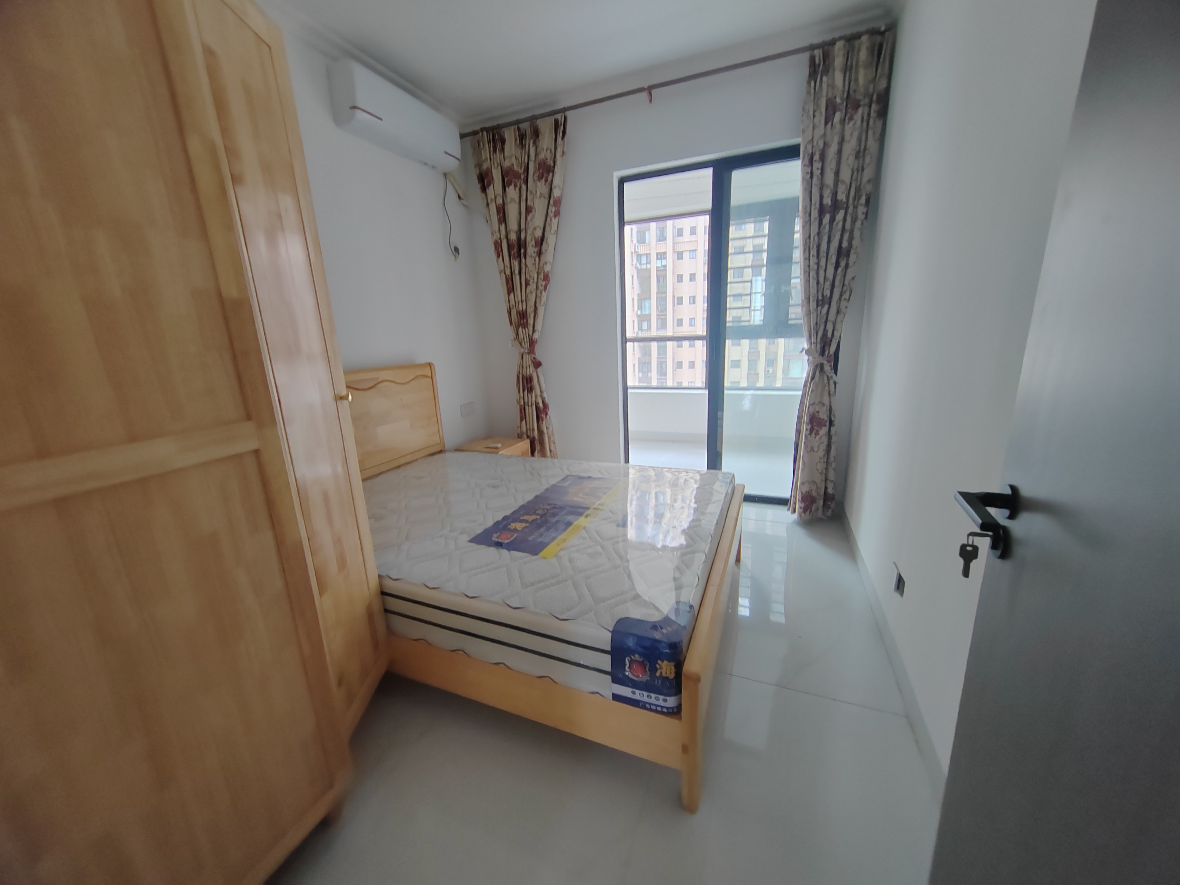 恩祥新城  4室2厅2卫    4500.0元/月室内图