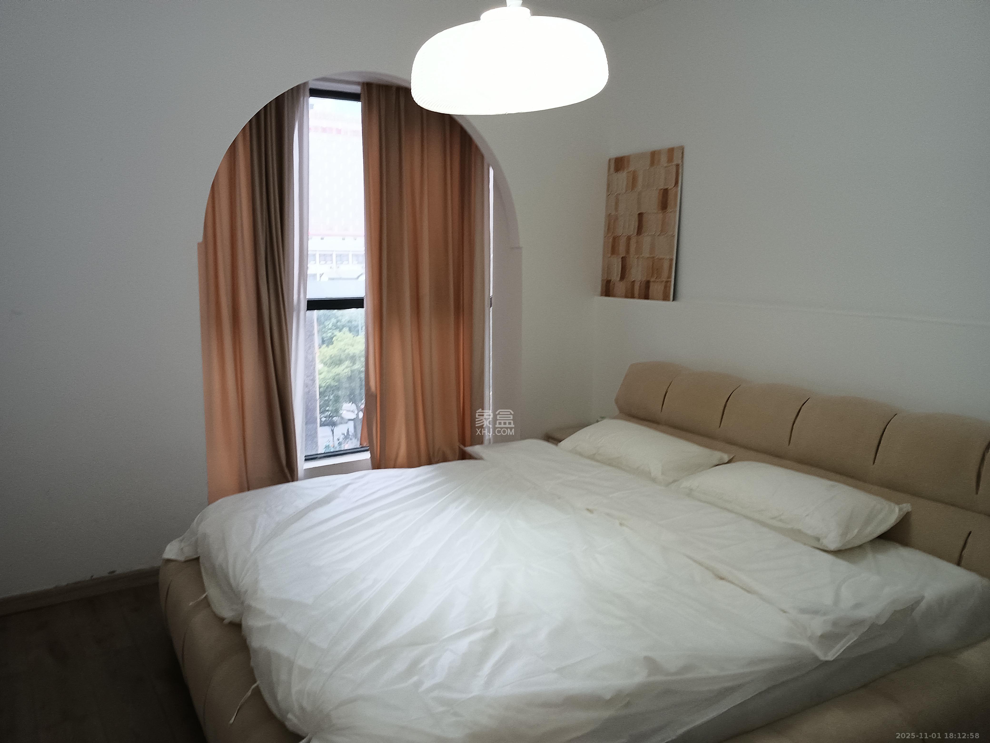 中天广场  3室2厅1卫    3300.0元/月室内图