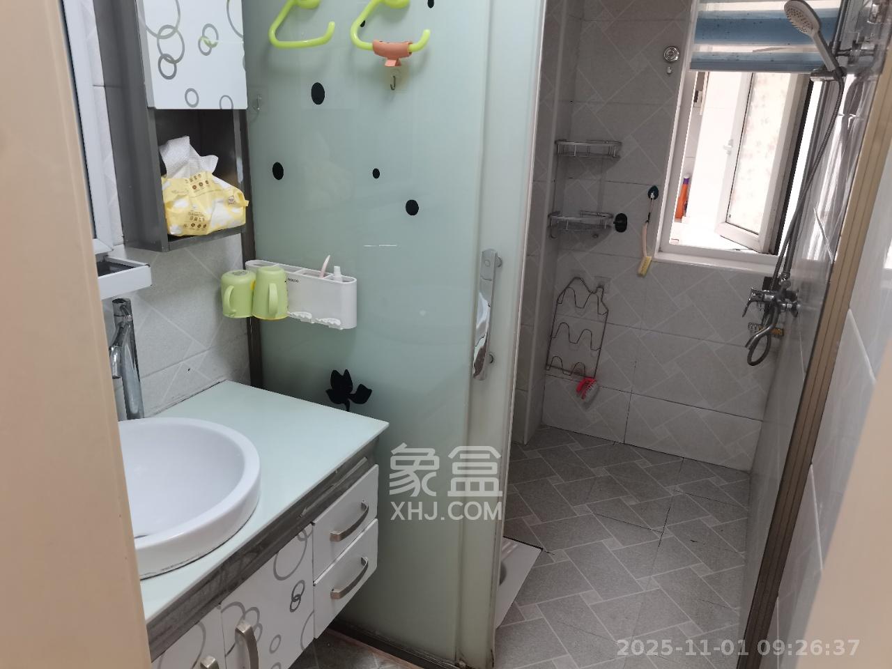 天麓尚层  3室2厅1卫    2100.0元/月室内图