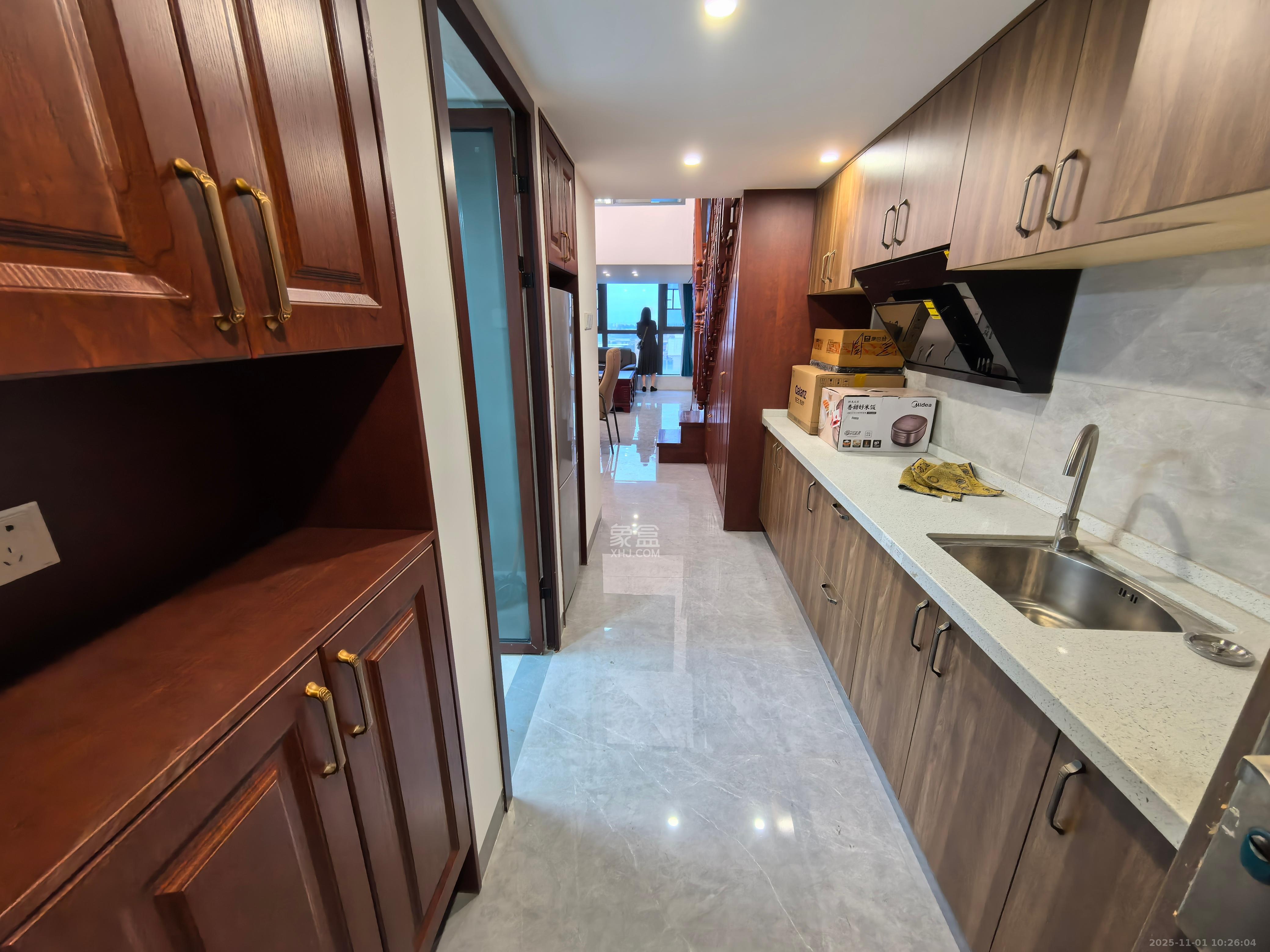 樾山公馆湖湘中心  2室2厅1卫    3500.0元/月室内图