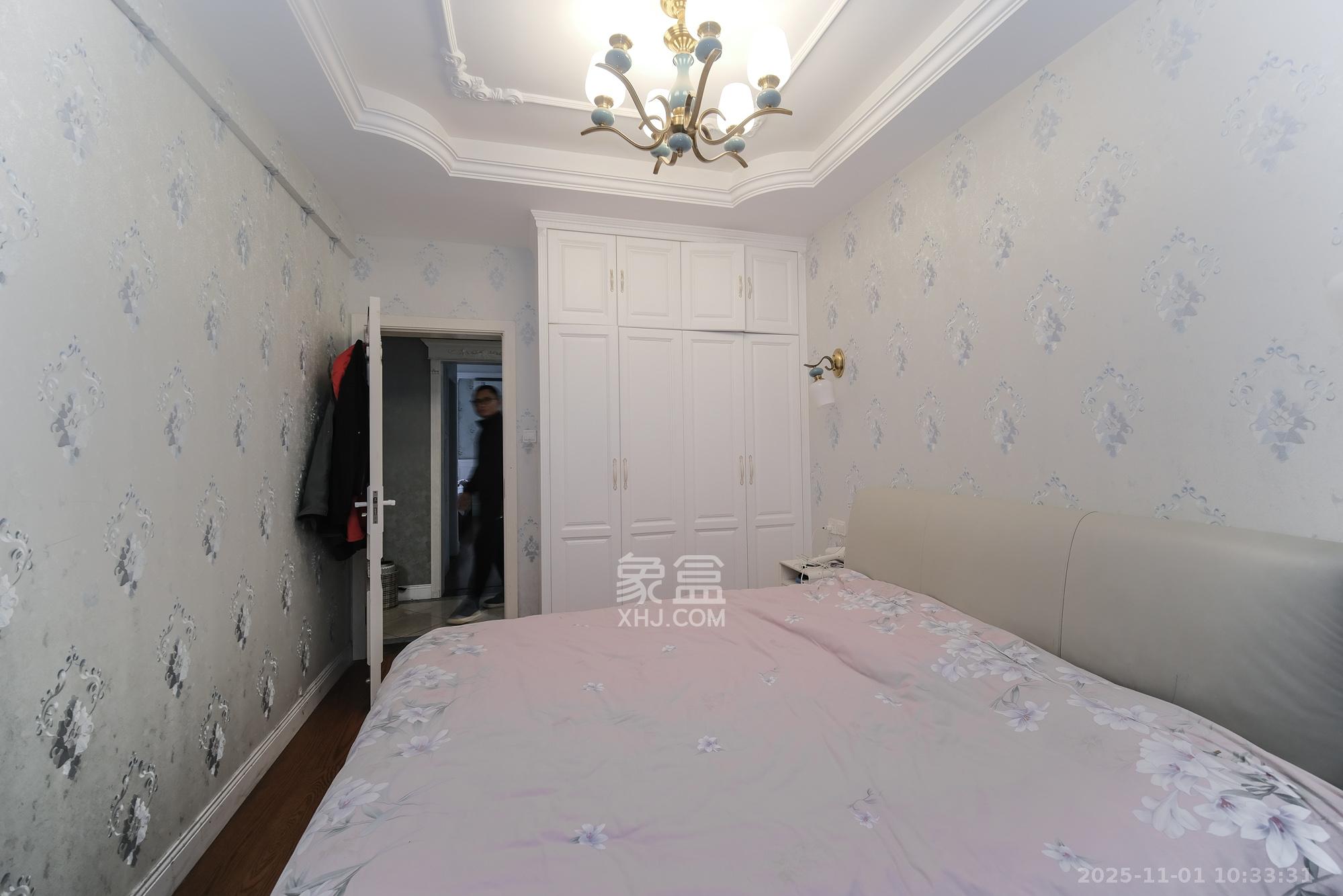 星雅美辰  3室2厅2卫    105.0万卧室