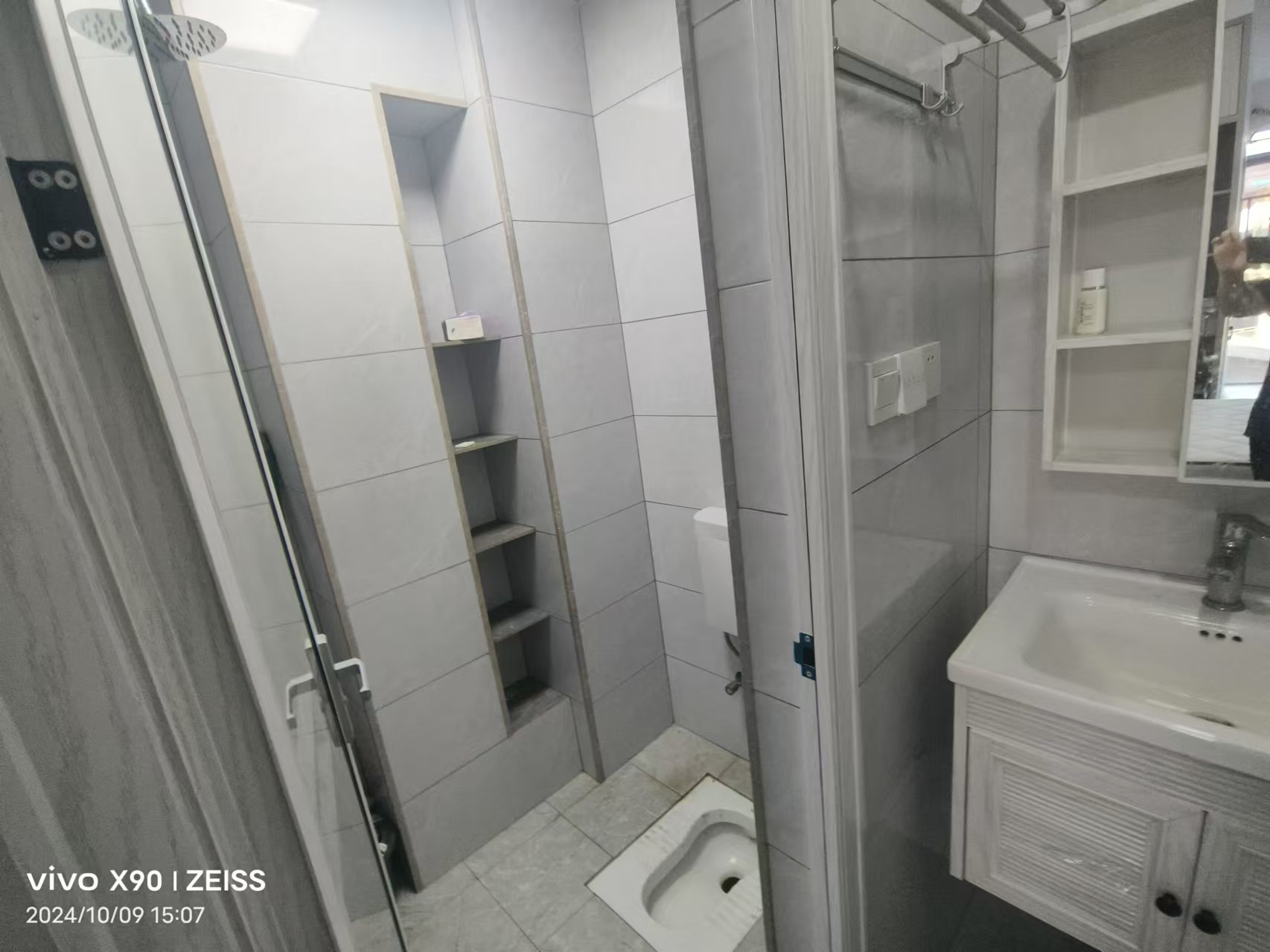 保利香槟国际  1室1厅1卫    1200.0元/月室内图