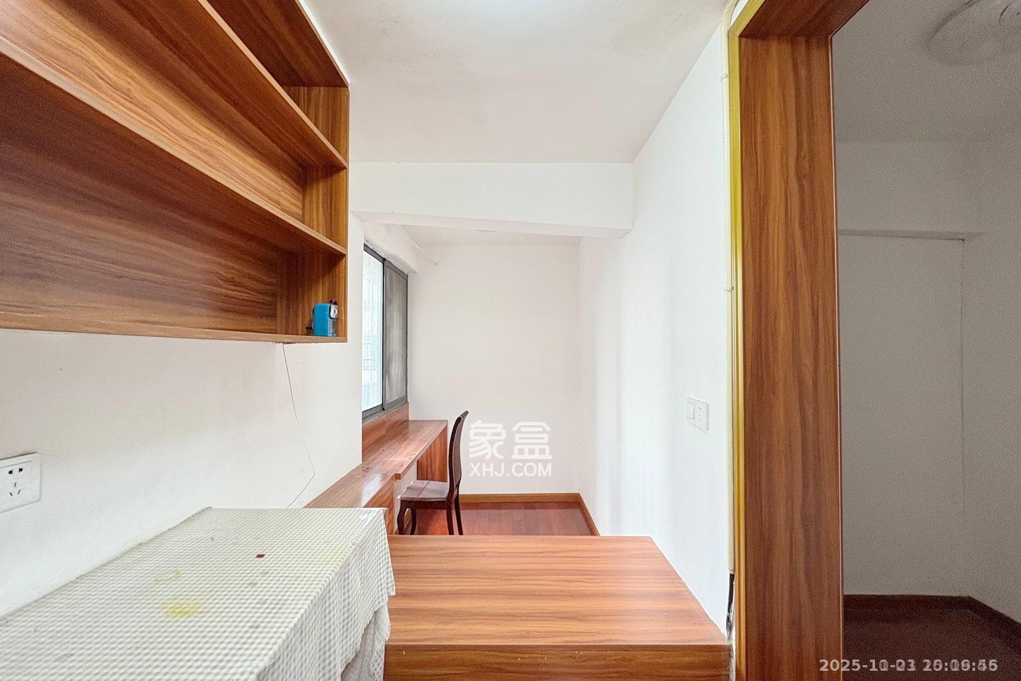 香格里嘉园  4室2厅2卫    2500.0元/月 香格里嘉园  4室2厅2卫    2500.0元/月室内图