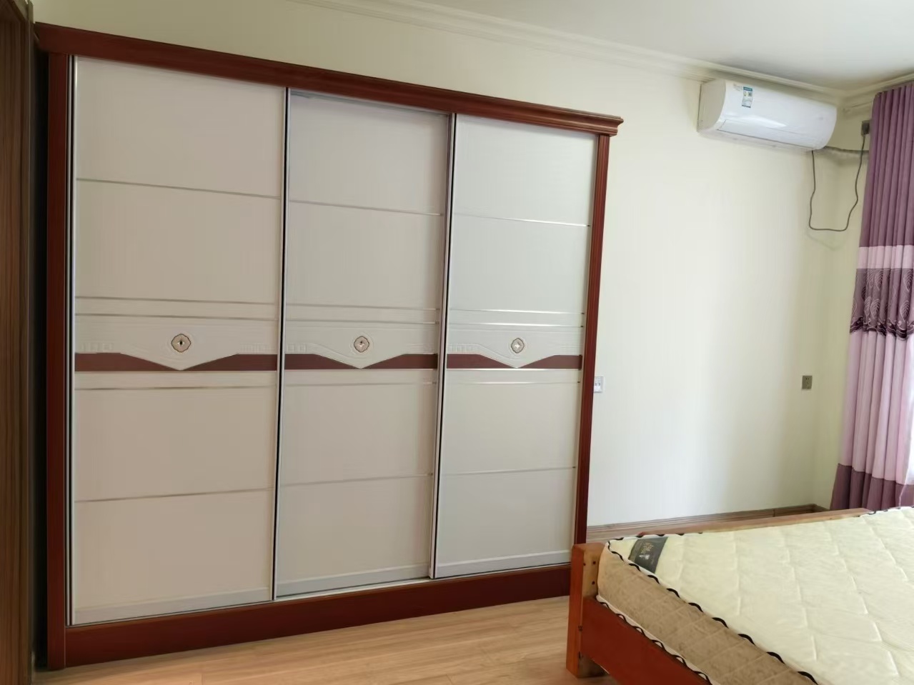 碧桂园梓山府 3室2厅2卫 1800.0元/月 碧桂园梓山府 3室2厅2卫 1800.0元/月室内图