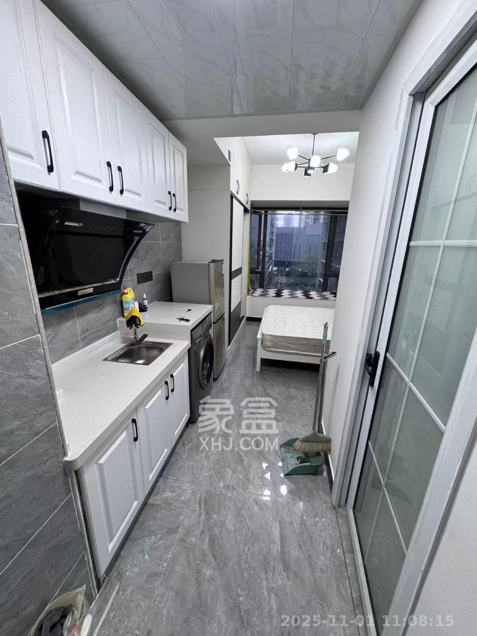 龙湖湘江星座(祺鑫星座公寓) 1室1厅1卫 1300.0元/月 龙湖湘江星座(祺鑫星座公寓) 1室1厅1卫 1300.0元/月室内图