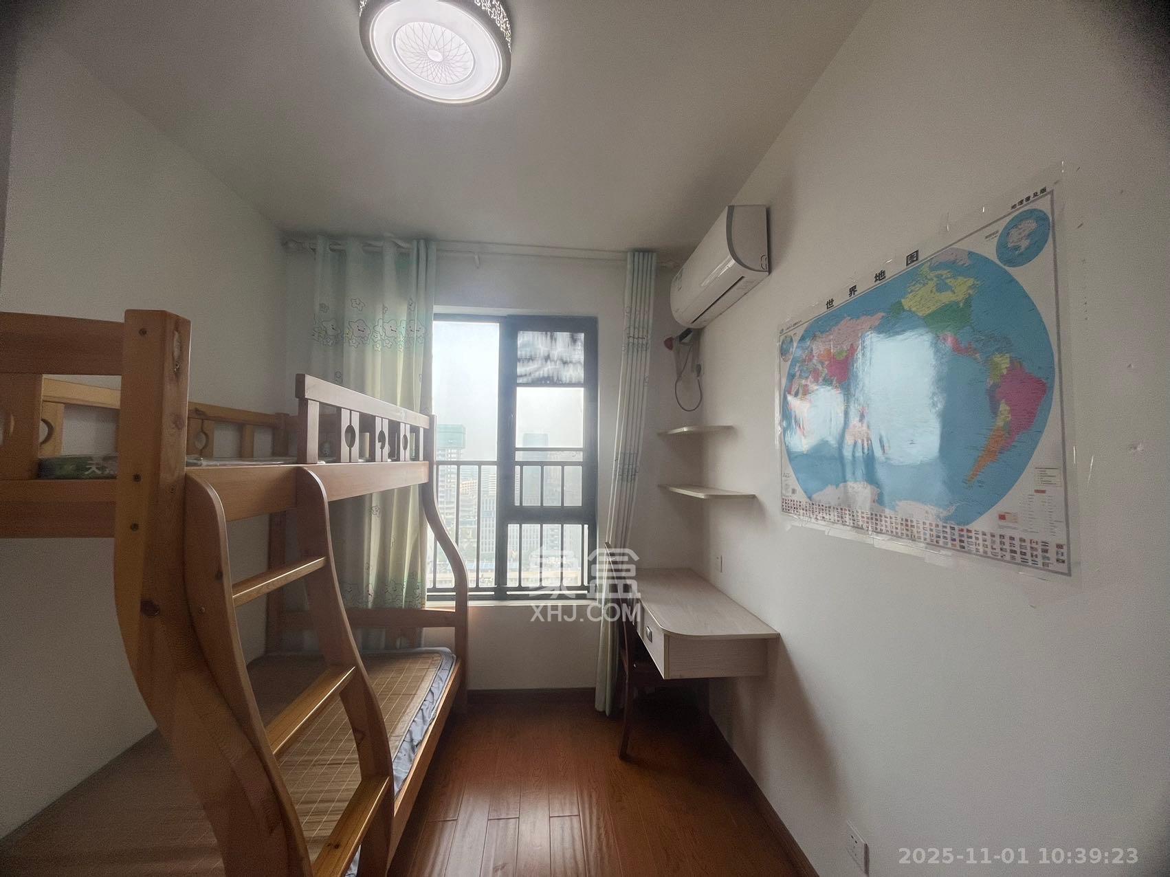 荣盛花语馨苑  3室1厅1卫    2500.0元/月室内图