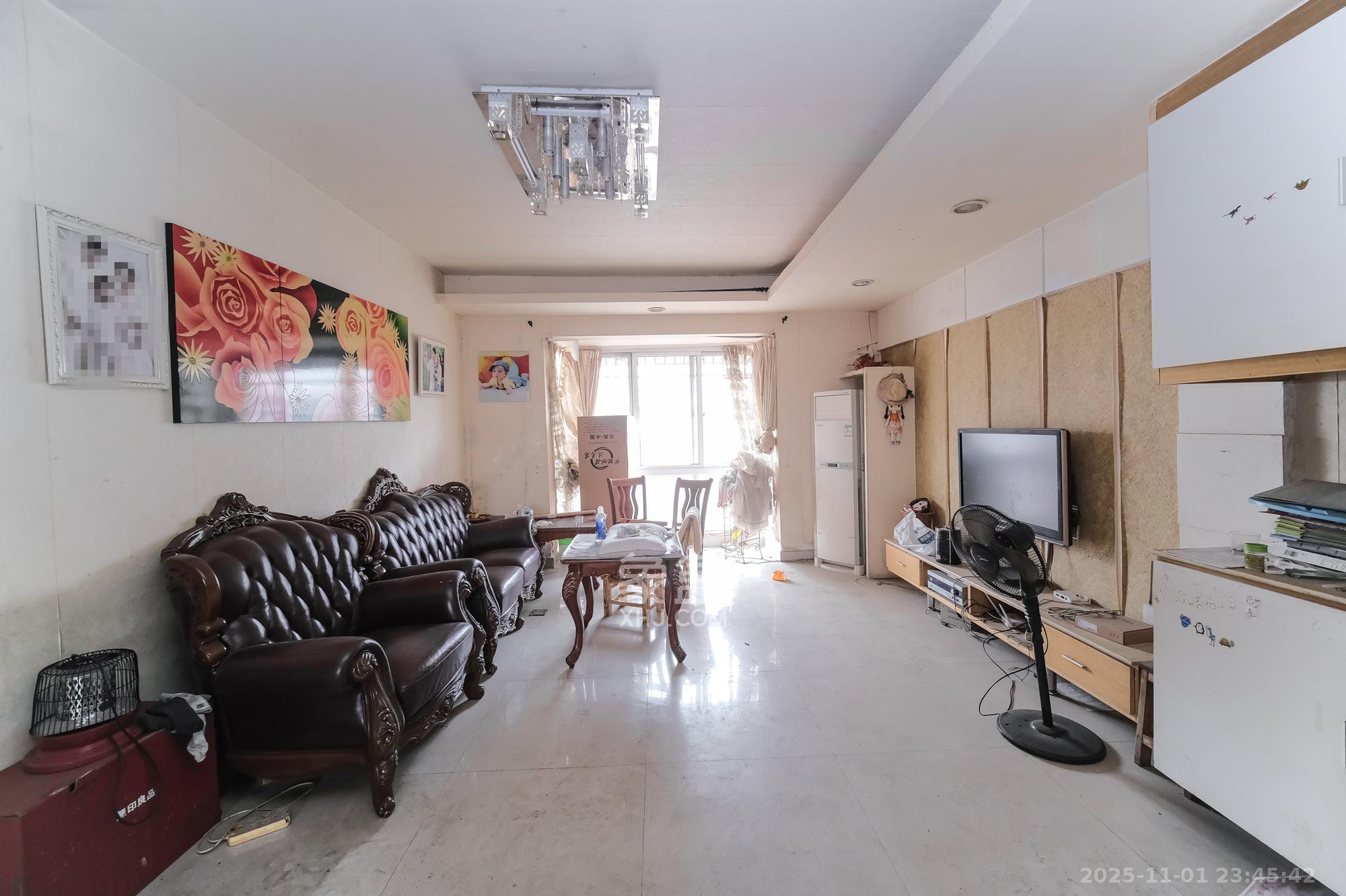 金鹰机电大市场  7室3厅4卫    125.2万