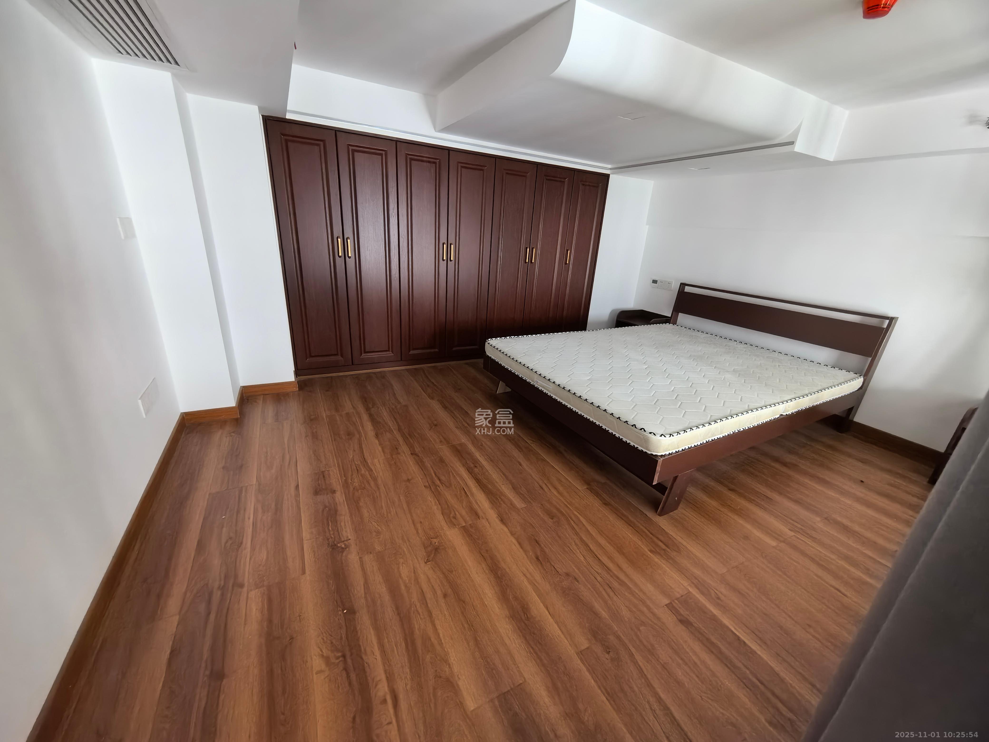 樾山公馆湖湘中心  2室2厅1卫    3500.0元/月室内图