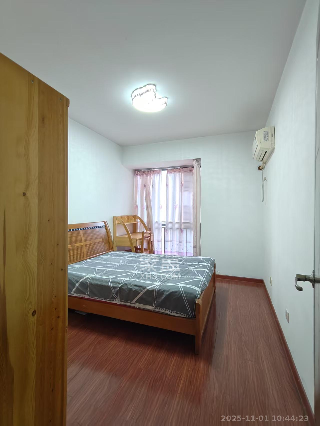 湘域中央  2室1厅1卫    2700.0元/月室内图