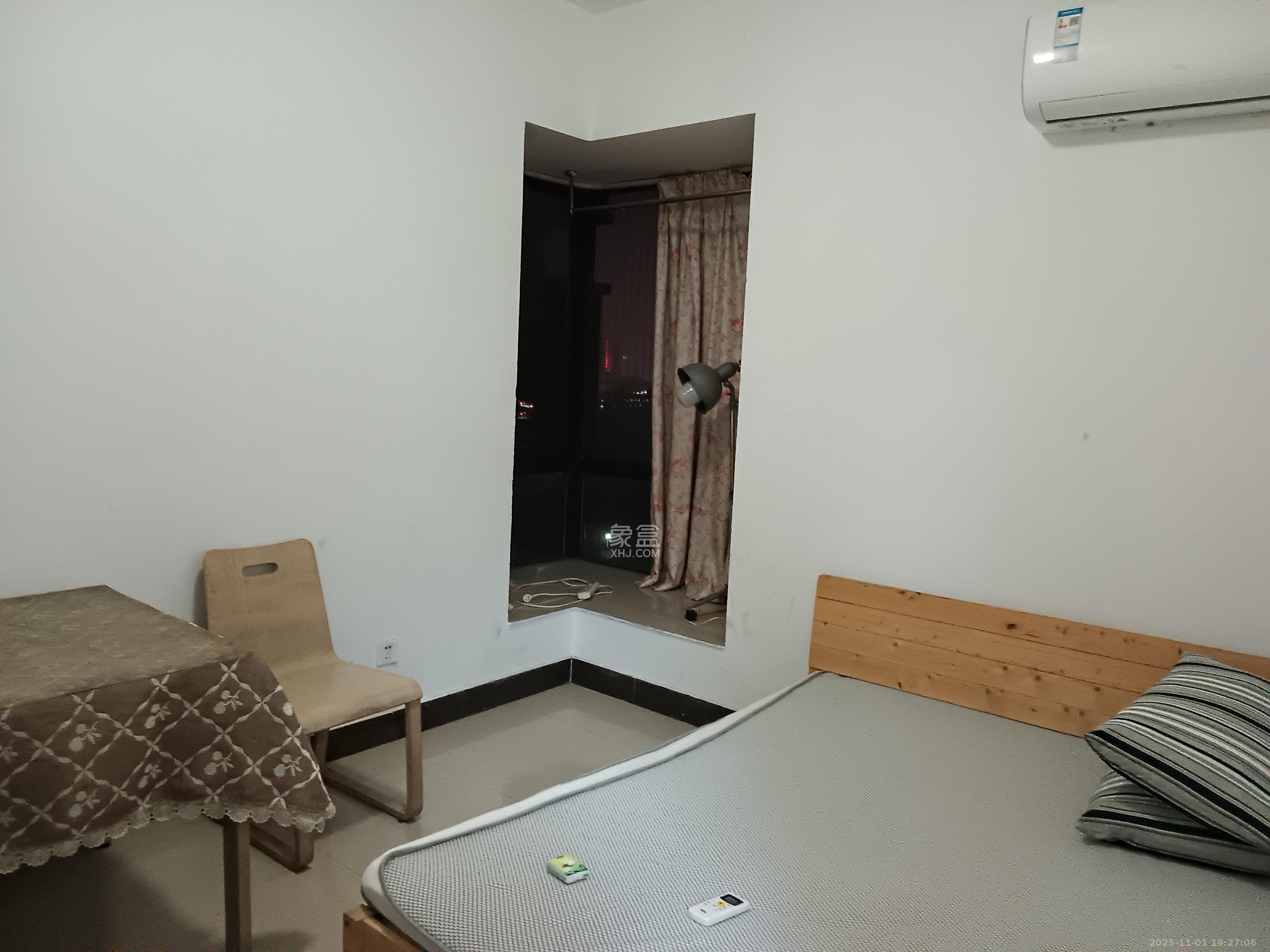 通泰梅岭苑  2室2厅1卫    2400.0元/月室内图