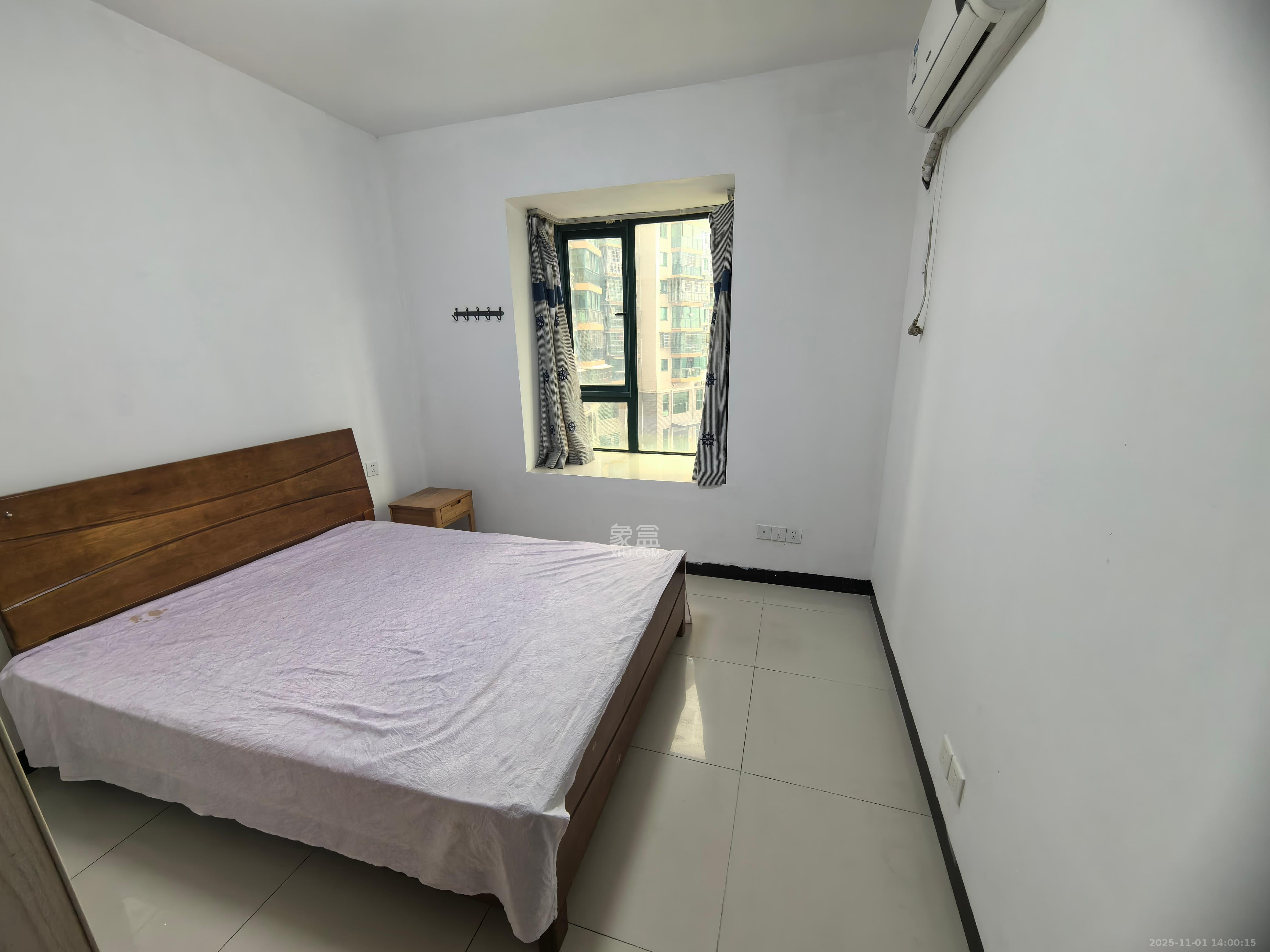 湖韵佳苑  3室2厅1卫    2700.0元/月室内图