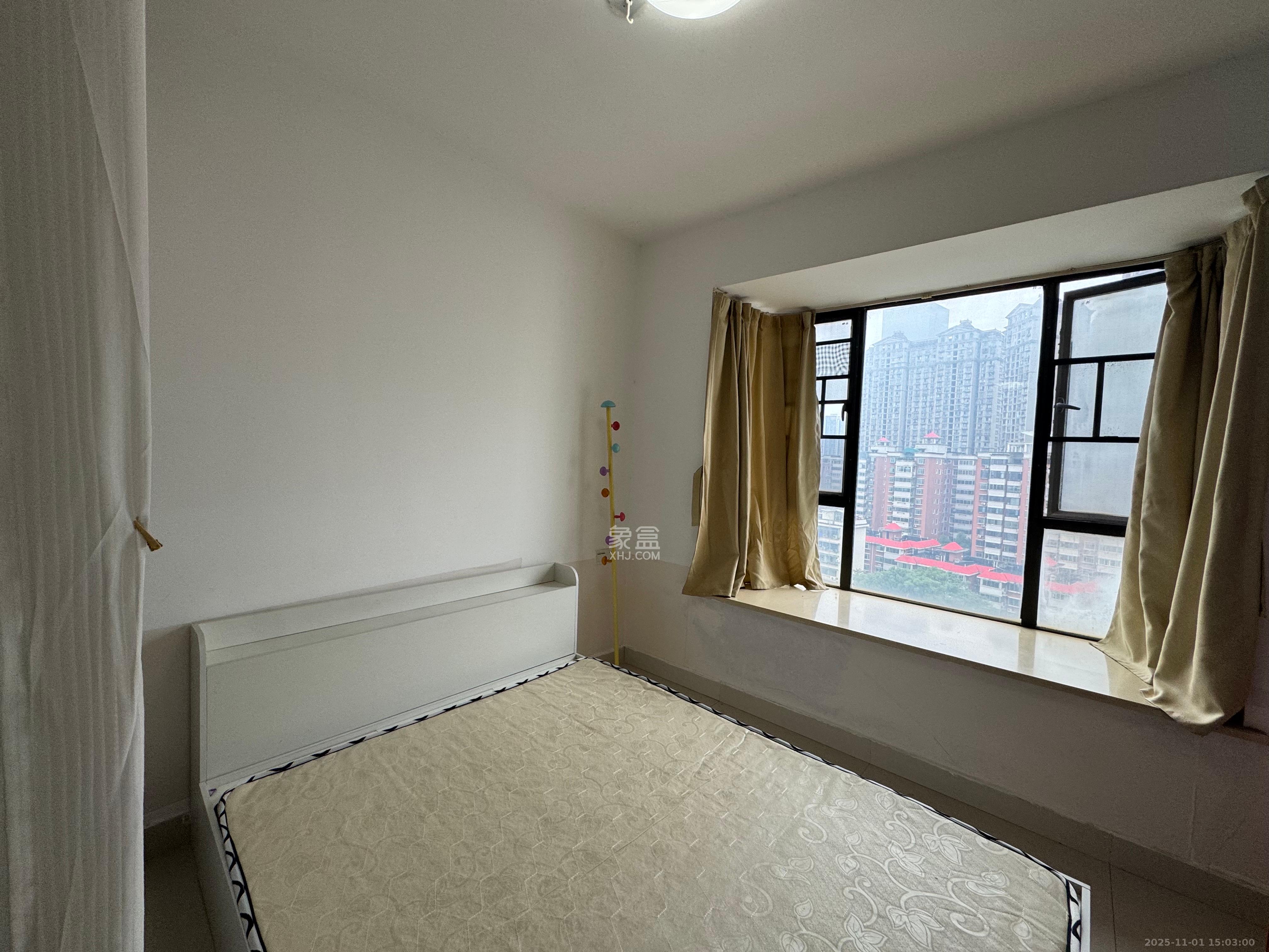 山水花都 1室1厅1卫 1400.0元/月 山水花都 1室1厅1卫 1400.0元/月室内图