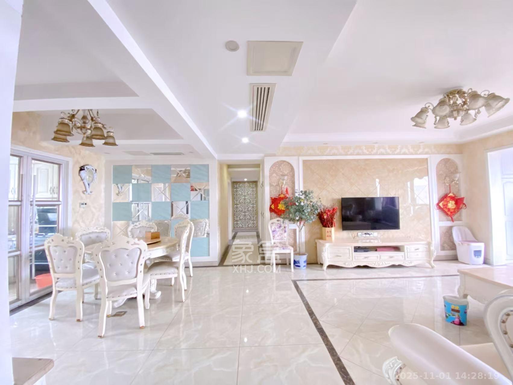 长房时代城  4室2厅2卫    4800.0元/月室内图