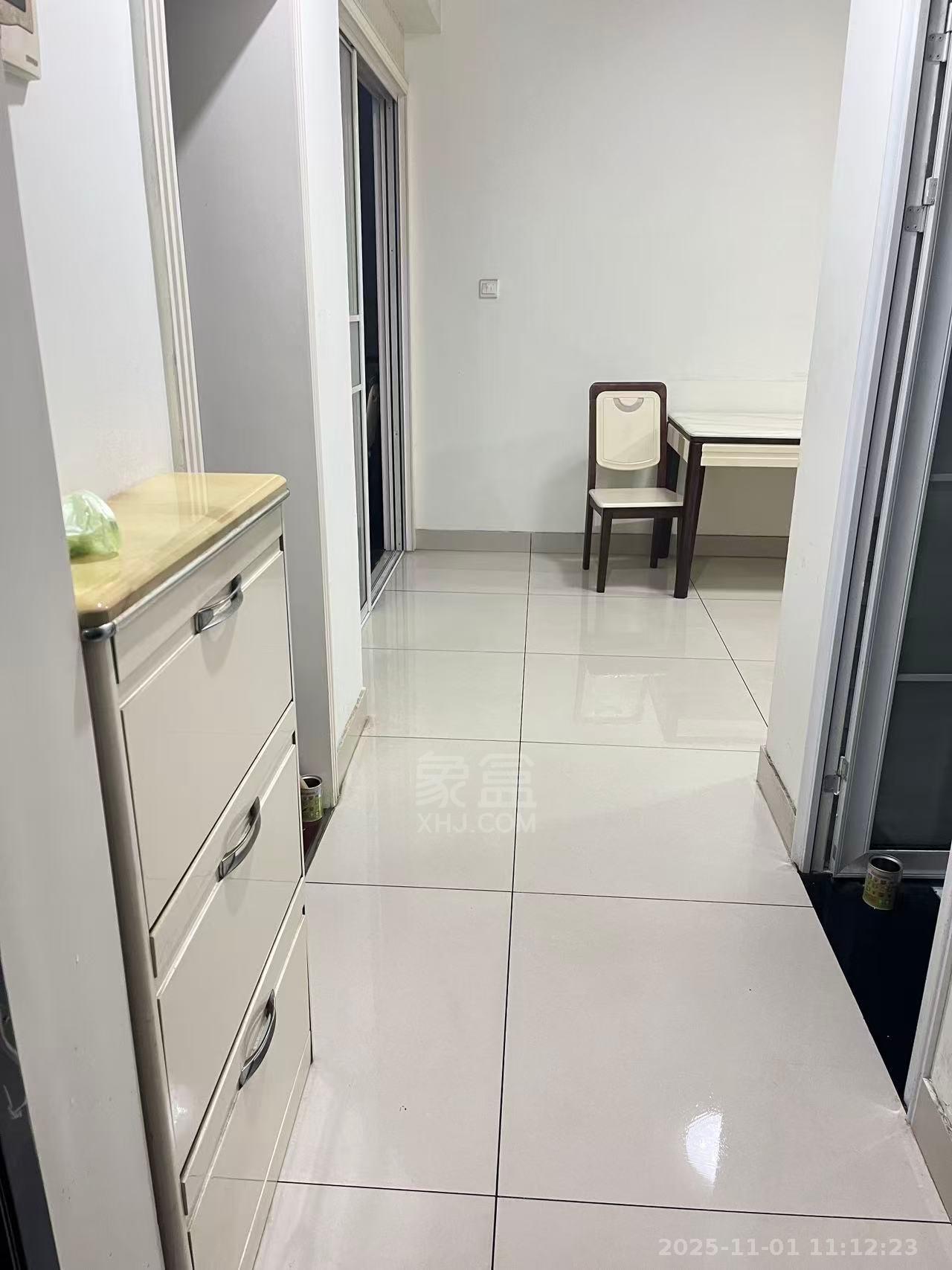 翡翠园  3室2厅1卫    1000.0元/月室内图