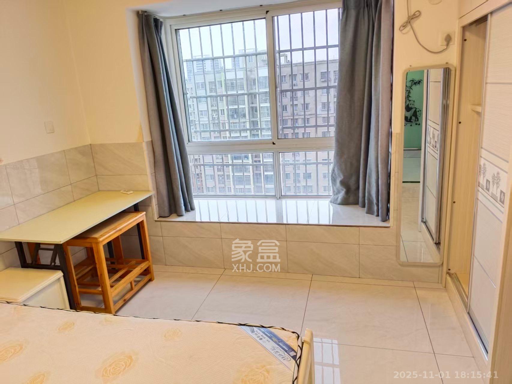 和润园一、二期  1室1厅1卫    1300.0元/月室内图