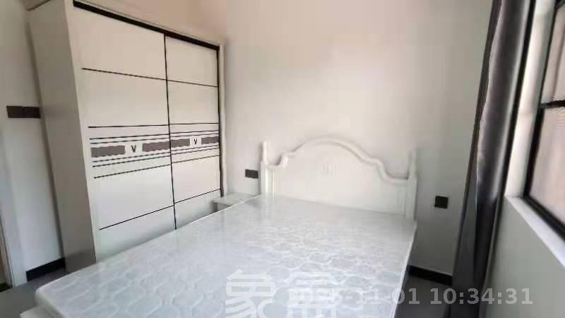 长房云时代  1室2厅2卫    3000.0元/月室内图