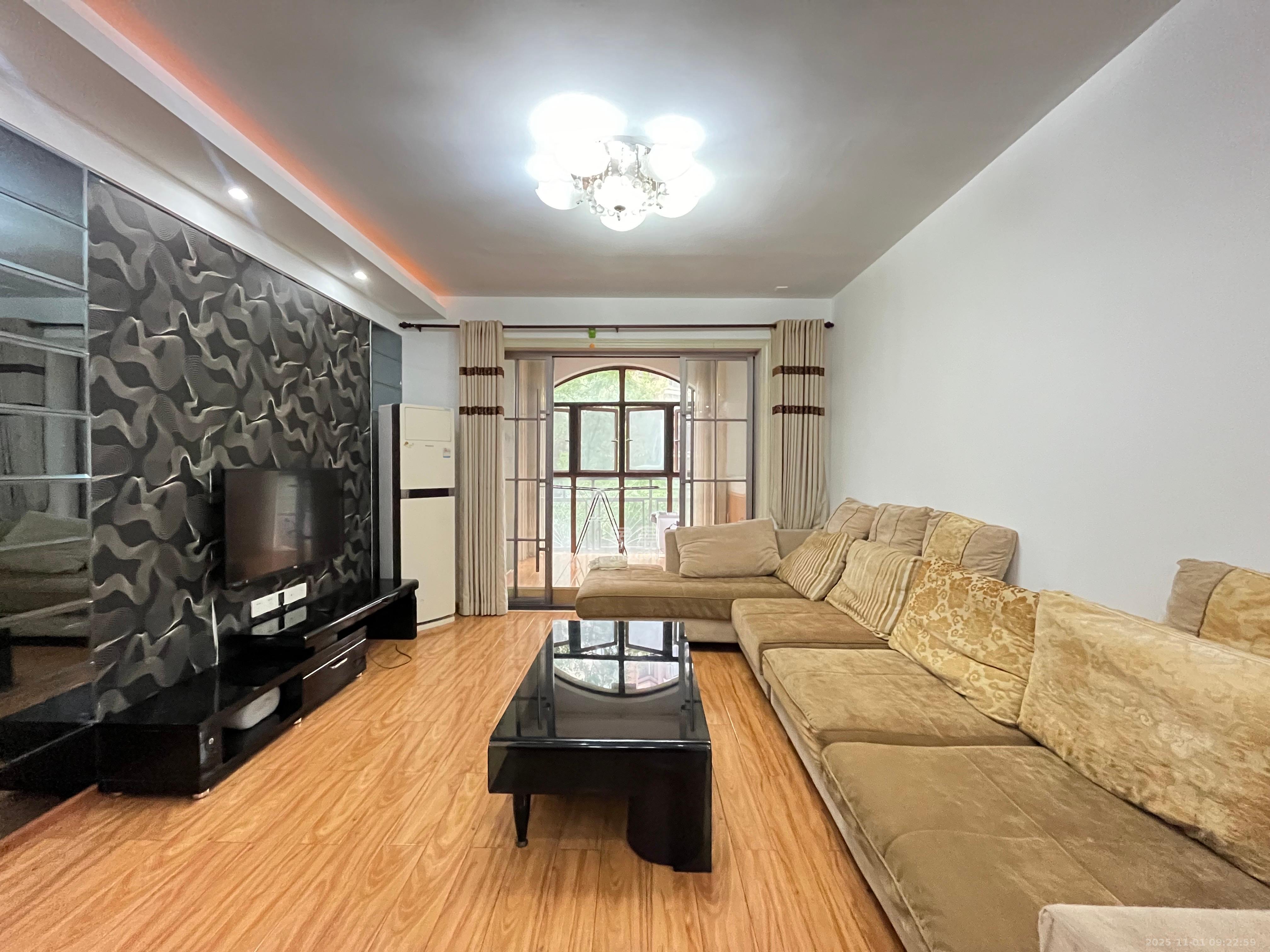 高信向日葵  3室2厅2卫    2600.0元/月 高信向日葵  3室2厅2卫    2600.0元/月