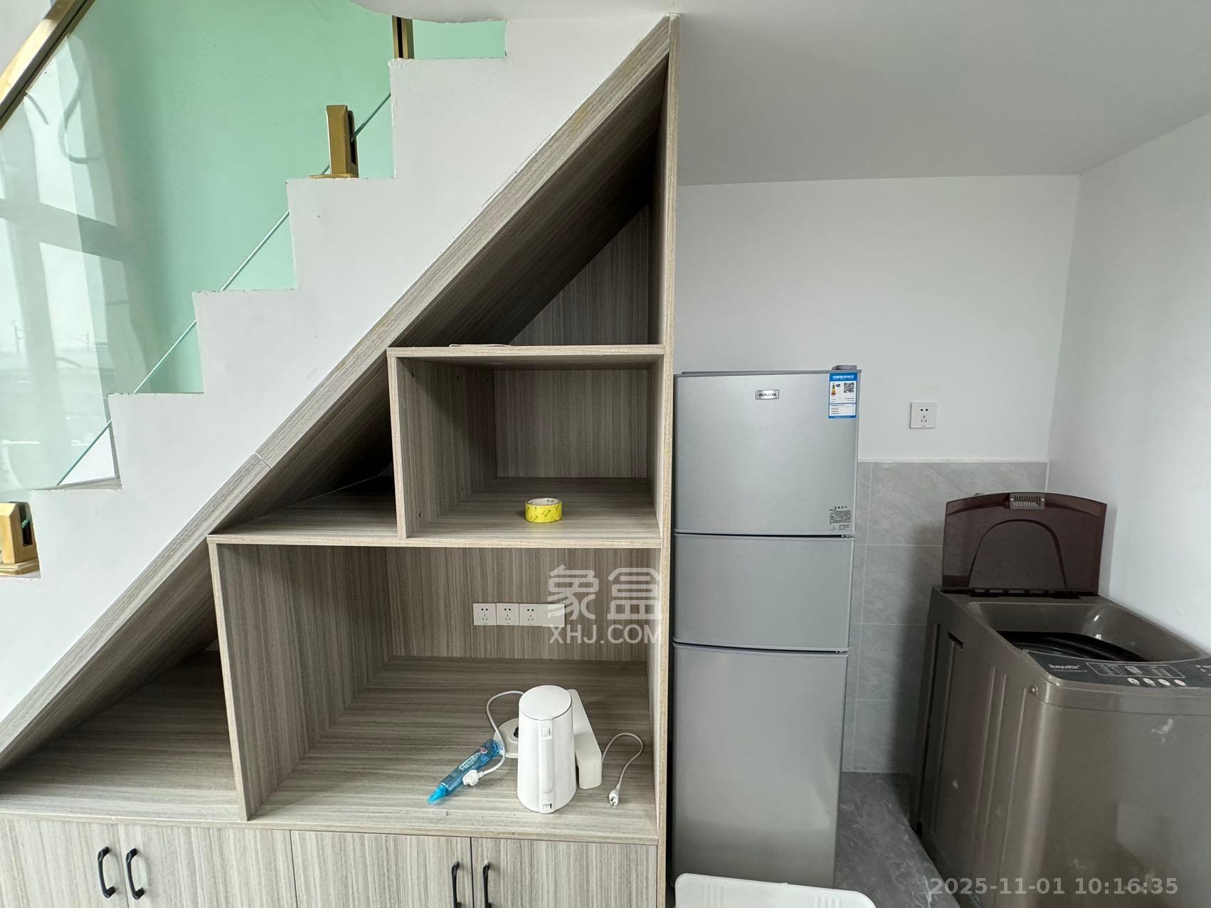 新长海D1站  1室1厅1卫    1100.0元/月室内图