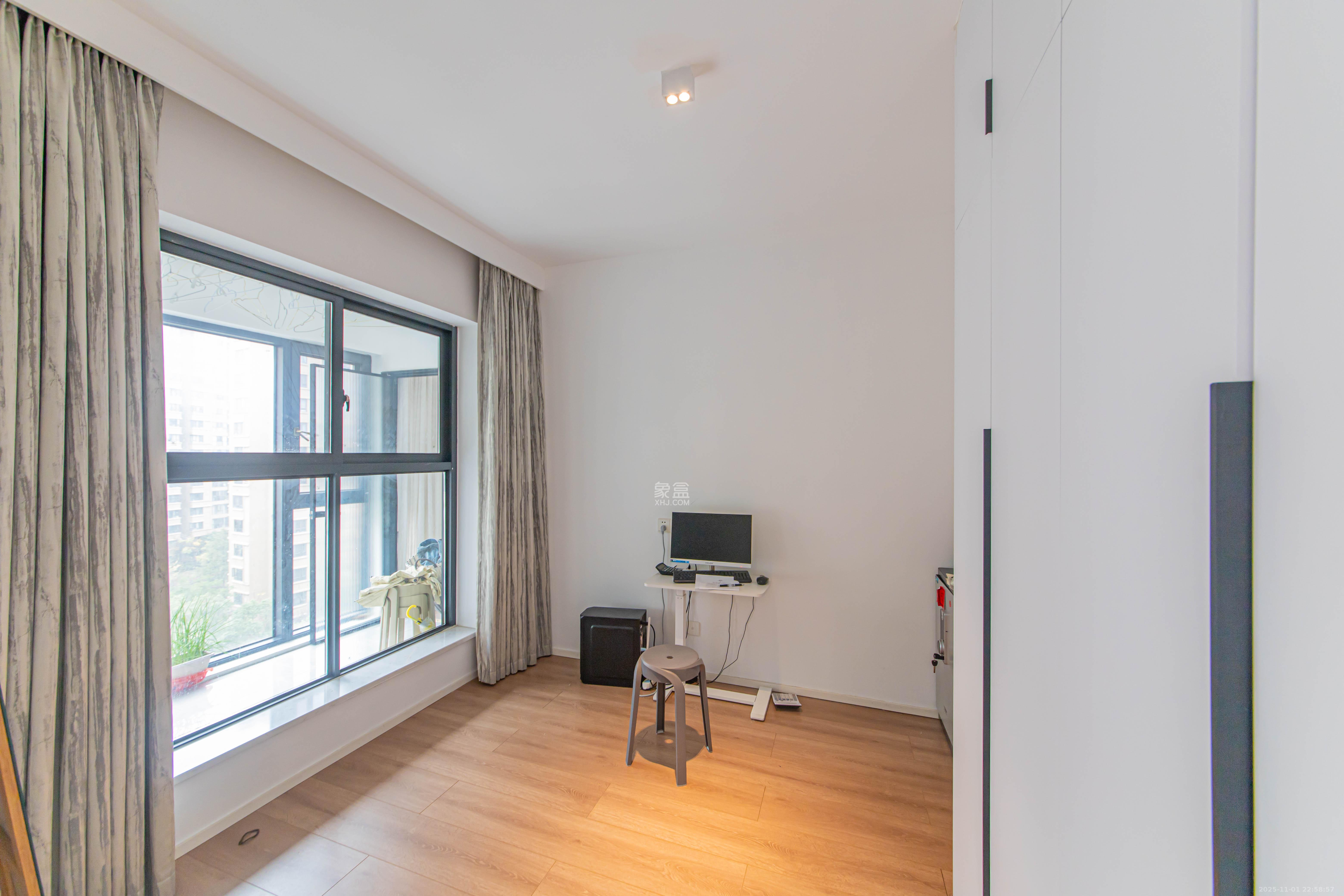 北辰中央公园DF区 3室2厅2卫 123.0万 北辰中央公园DF区 3室2厅2卫 123.0万卧室