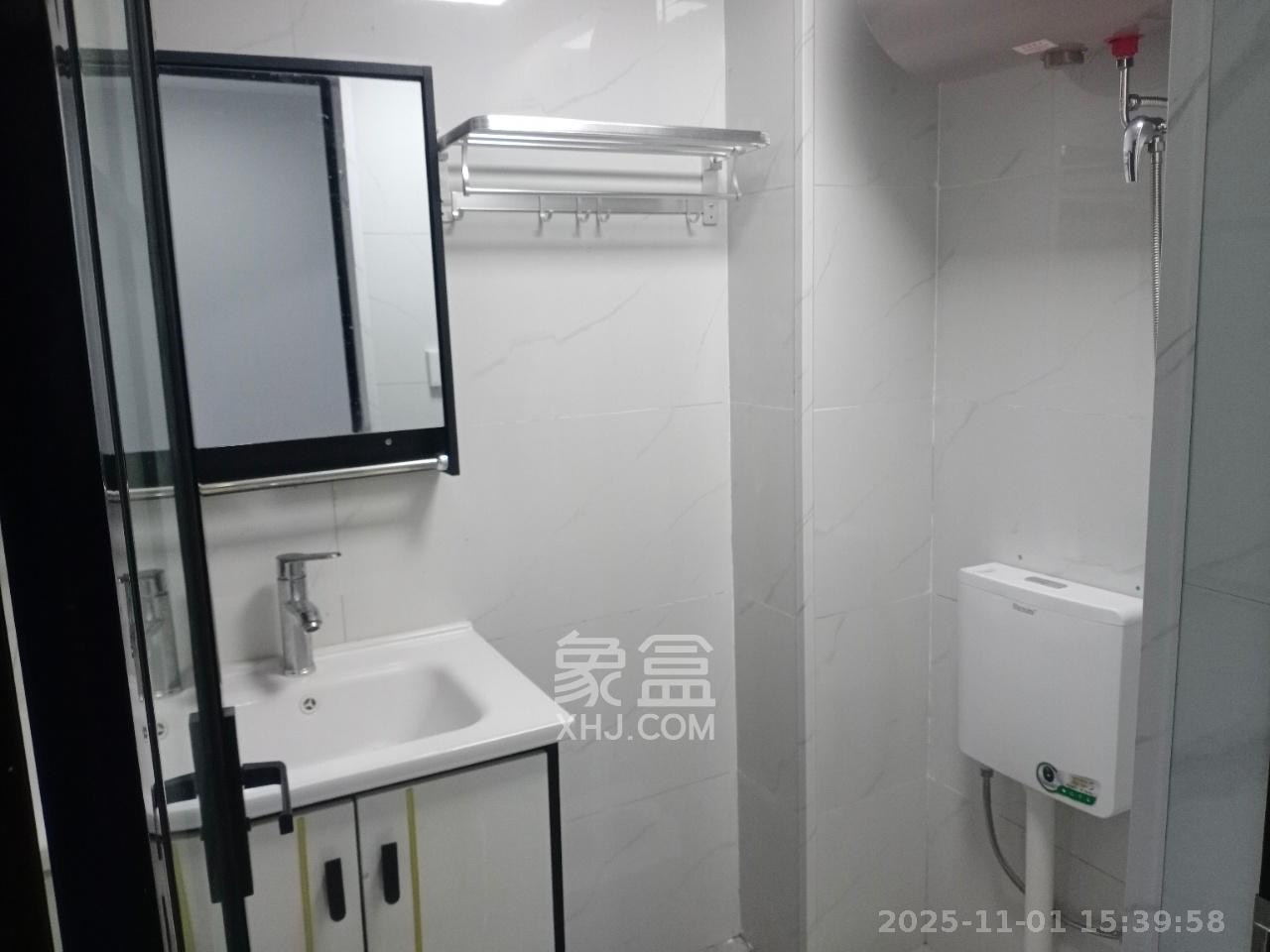 丽发新城  2室1厅1卫    1500.0元/月室内图