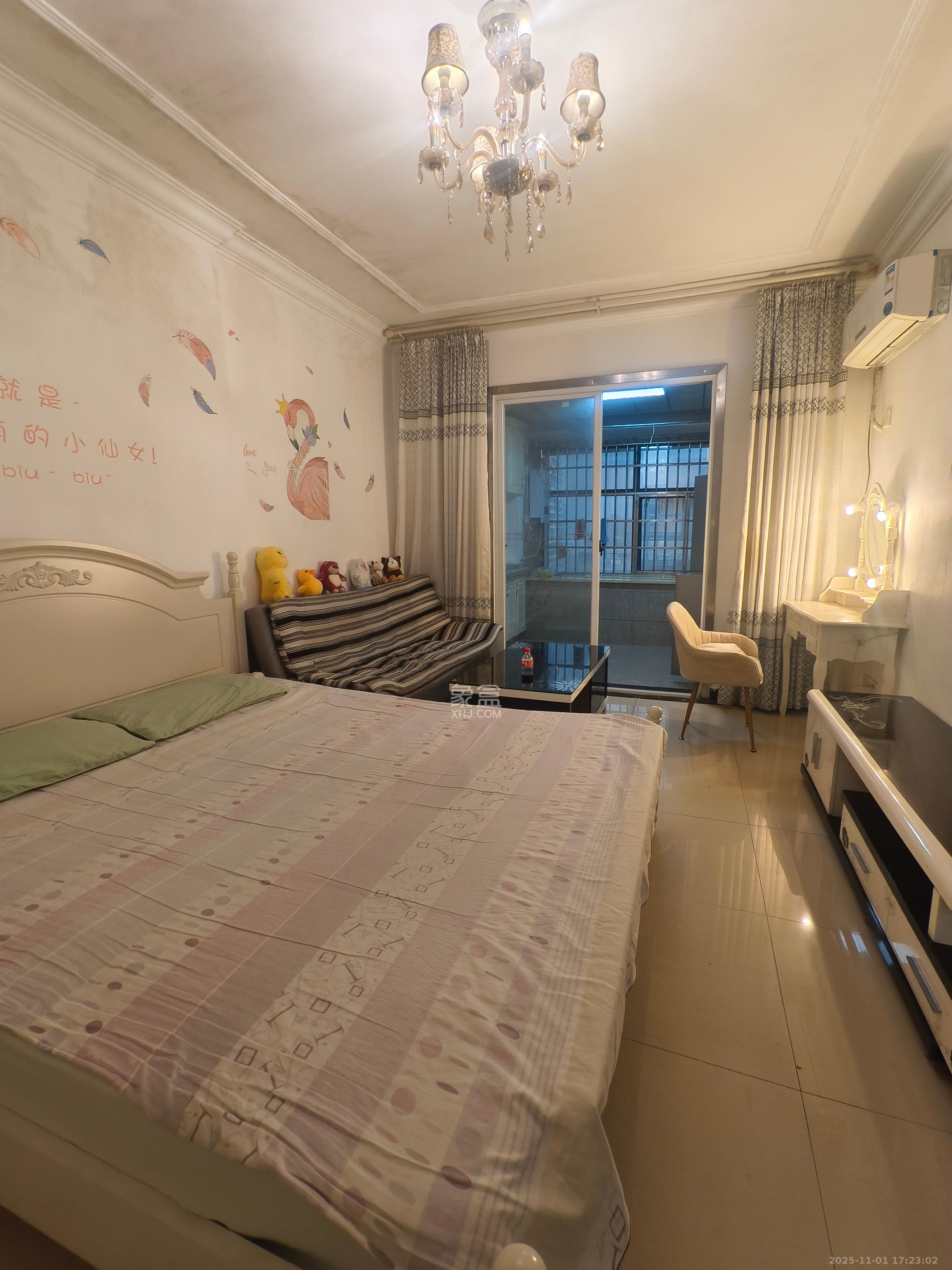 蓝湾国际广场  1室1厅1卫    1500.0元/月