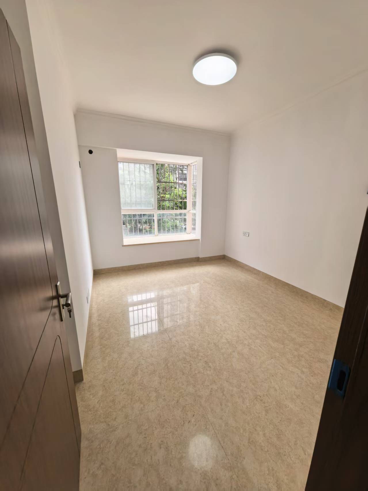 宝泰温泉花园  3室2厅1卫    119.0万室内图