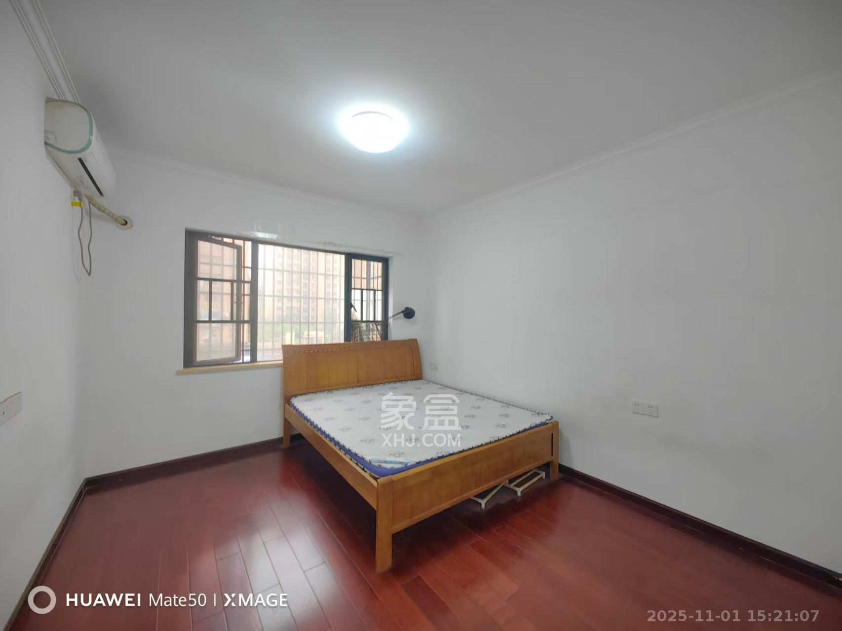 兴隆景苑 3室2厅1卫 2600.0元/月 兴隆景苑 3室2厅1卫 2600.0元/月室内图