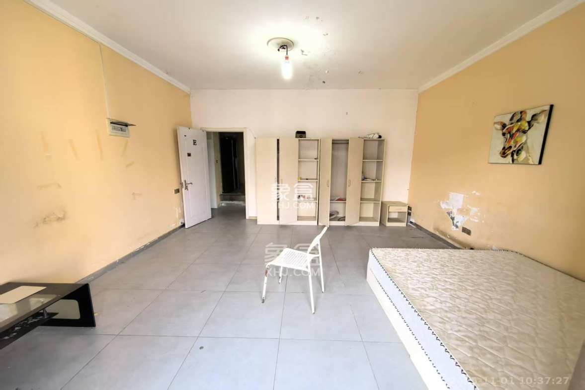 银港水晶城 5室2厅2卫 2600.0元/月 银港水晶城 5室2厅2卫 2600.0元/月户型图