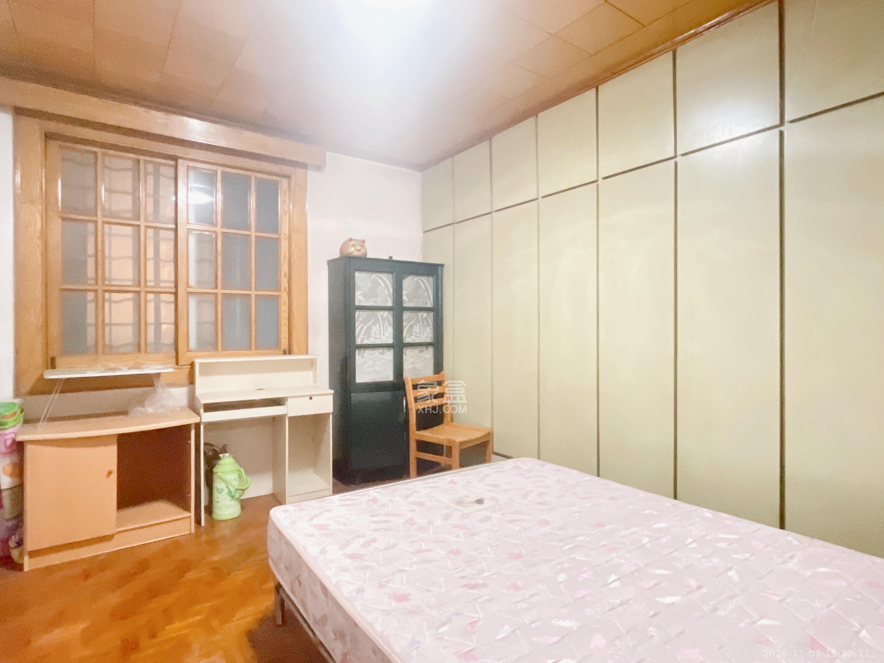 隆华金属宿舍 1室0厅0卫 2000.0元/月 隆华金属宿舍 1室0厅0卫 2000.0元/月室内图