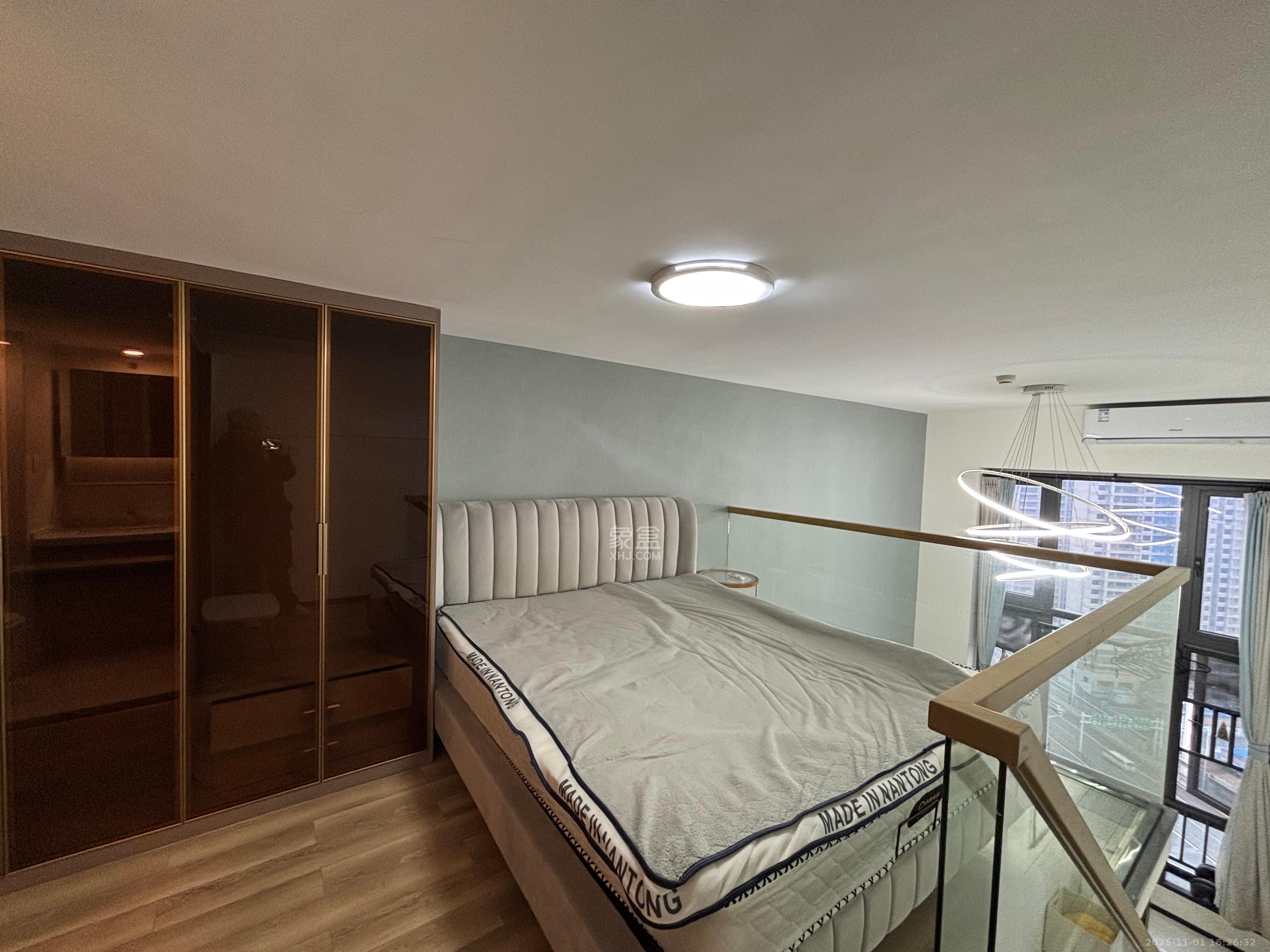 藏珑湖上公馆  1室1厅2卫    2200.0元/月室内图