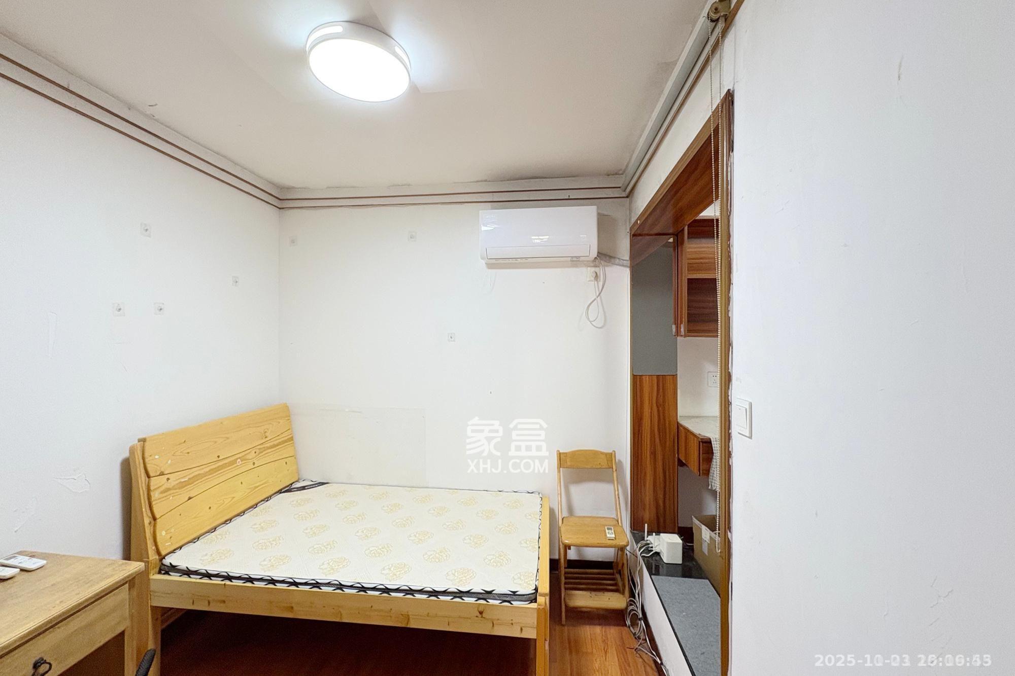 香格里嘉园  4室2厅2卫    2500.0元/月 香格里嘉园  4室2厅2卫    2500.0元/月室内图