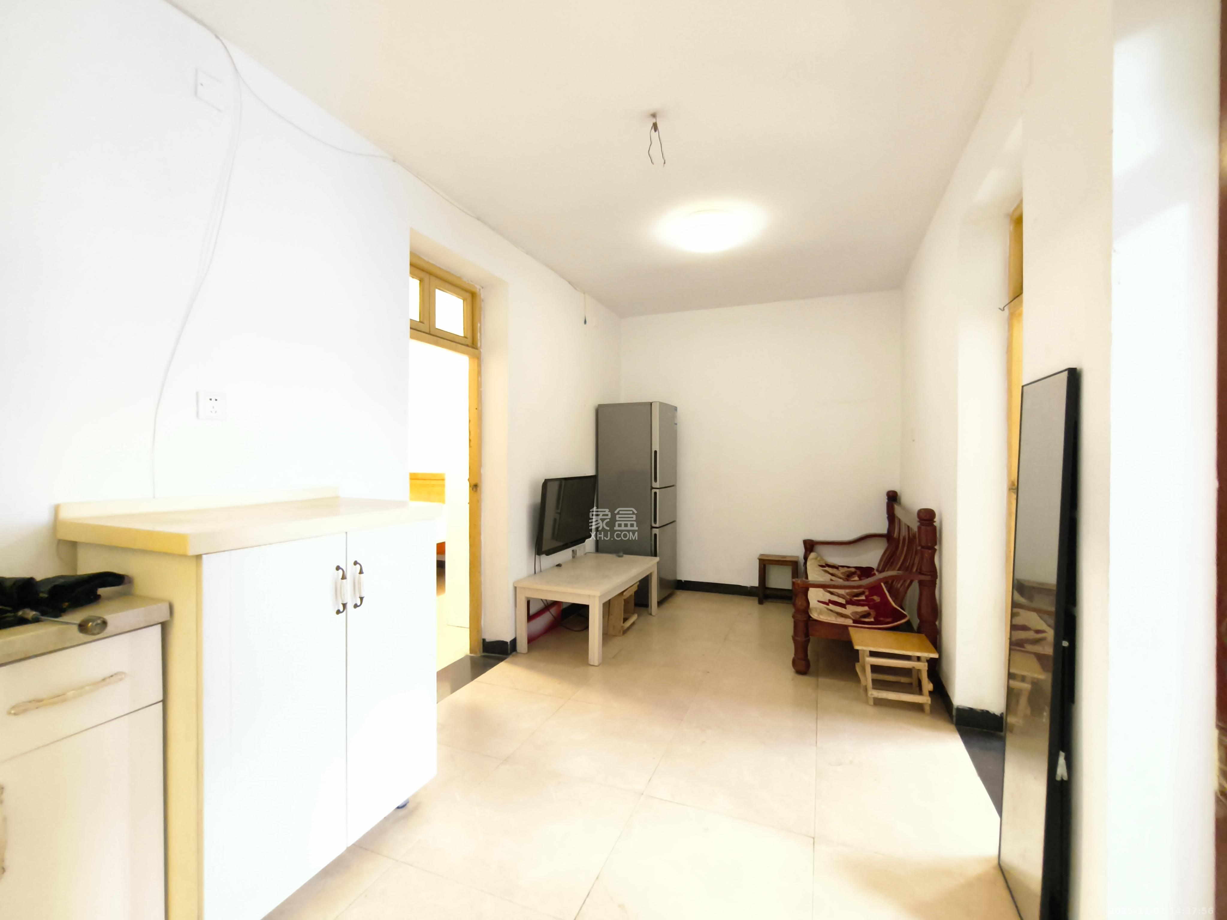 崇文里、崇圣里散盘 2室1厅1卫 1600.0元/月 崇文里、崇圣里散盘 2室1厅1卫 1600.0元/月室内图