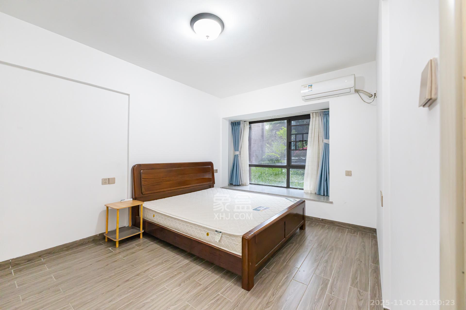 润和滨江府  4室2厅2卫    128.0万卧室